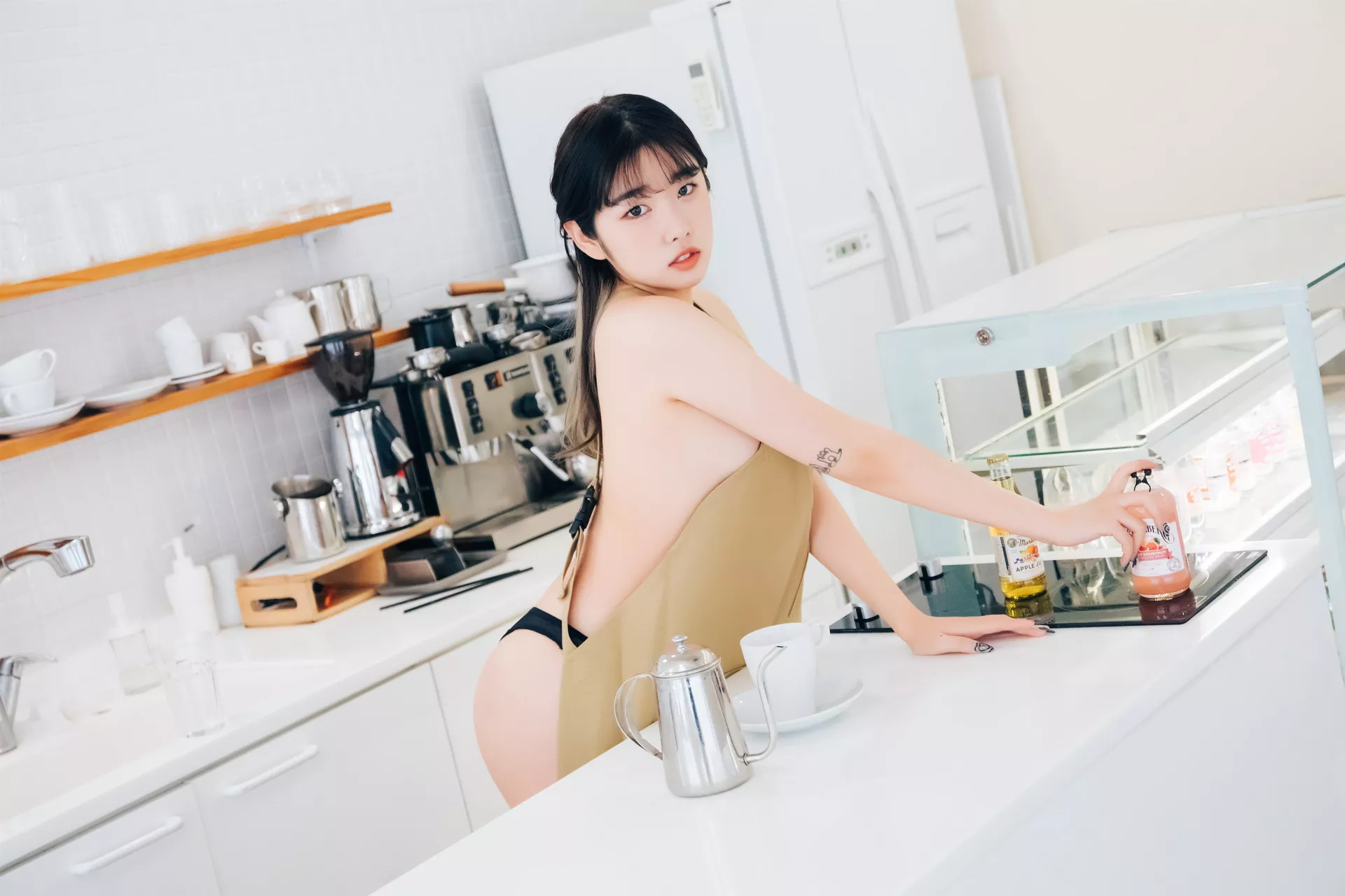 艺术图】 全集修正 艺术图 Sonson 淫惰丫头 韩国 丽人 韩国 Nude 丽人 【Loozy Apron