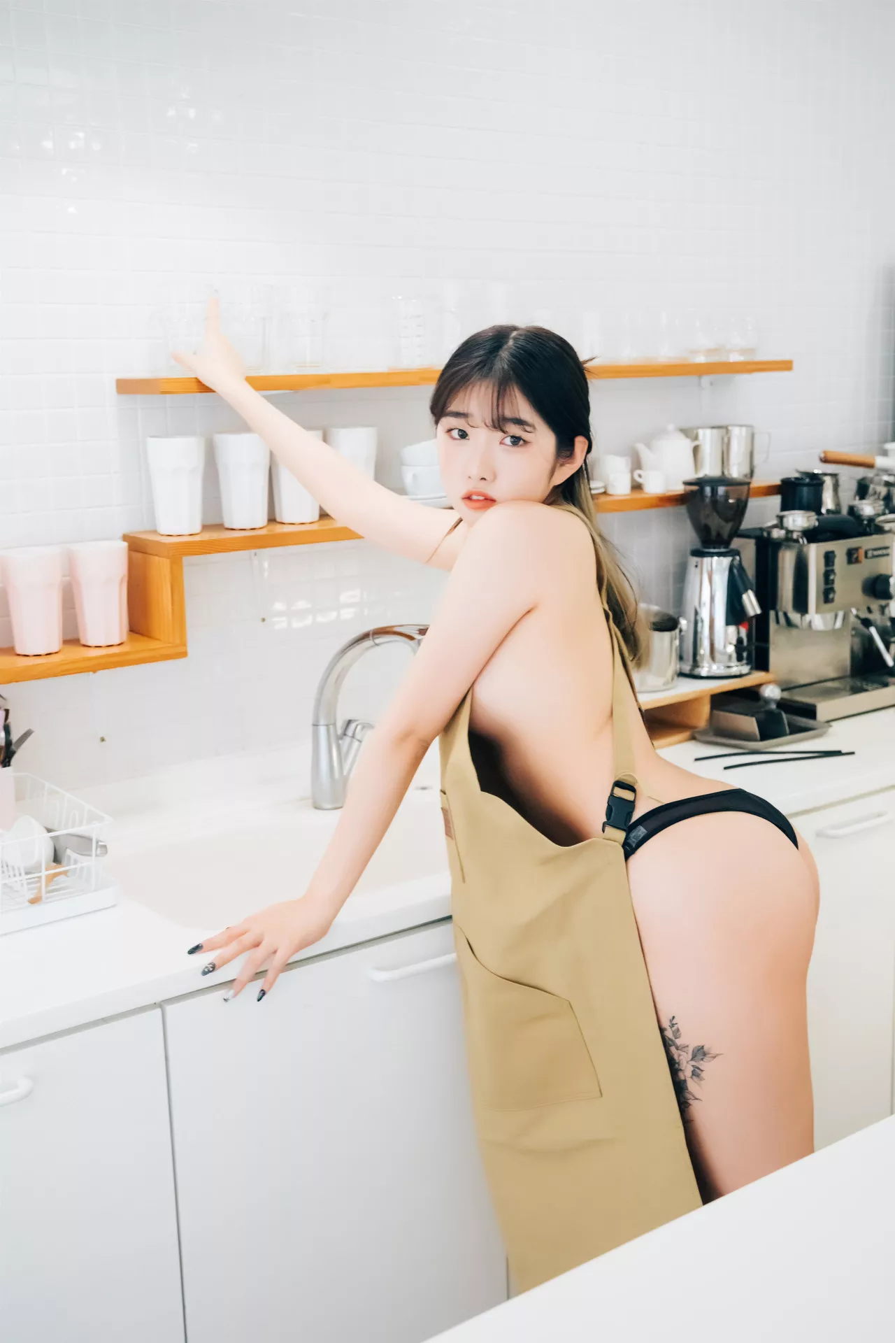 艺术图】 全集修正 艺术图 Sonson 淫惰丫头 韩国 丽人 韩国 Nude 丽人 【Loozy Apron