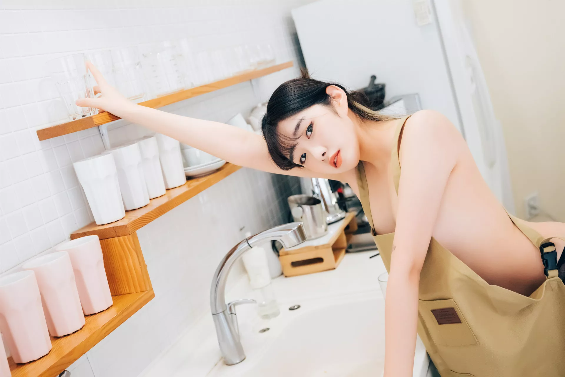 艺术图】 全集修正 艺术图 Sonson 淫惰丫头 韩国 丽人 韩国 Nude 丽人 【Loozy Apron