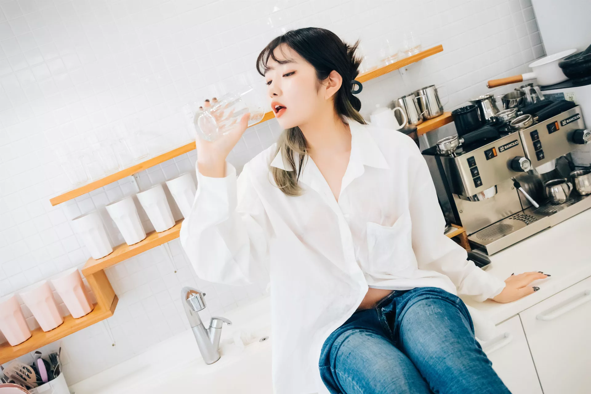 艺术图】 全集修正 艺术图 Sonson 淫惰丫头 韩国 丽人 韩国 Nude 丽人 【Loozy Apron