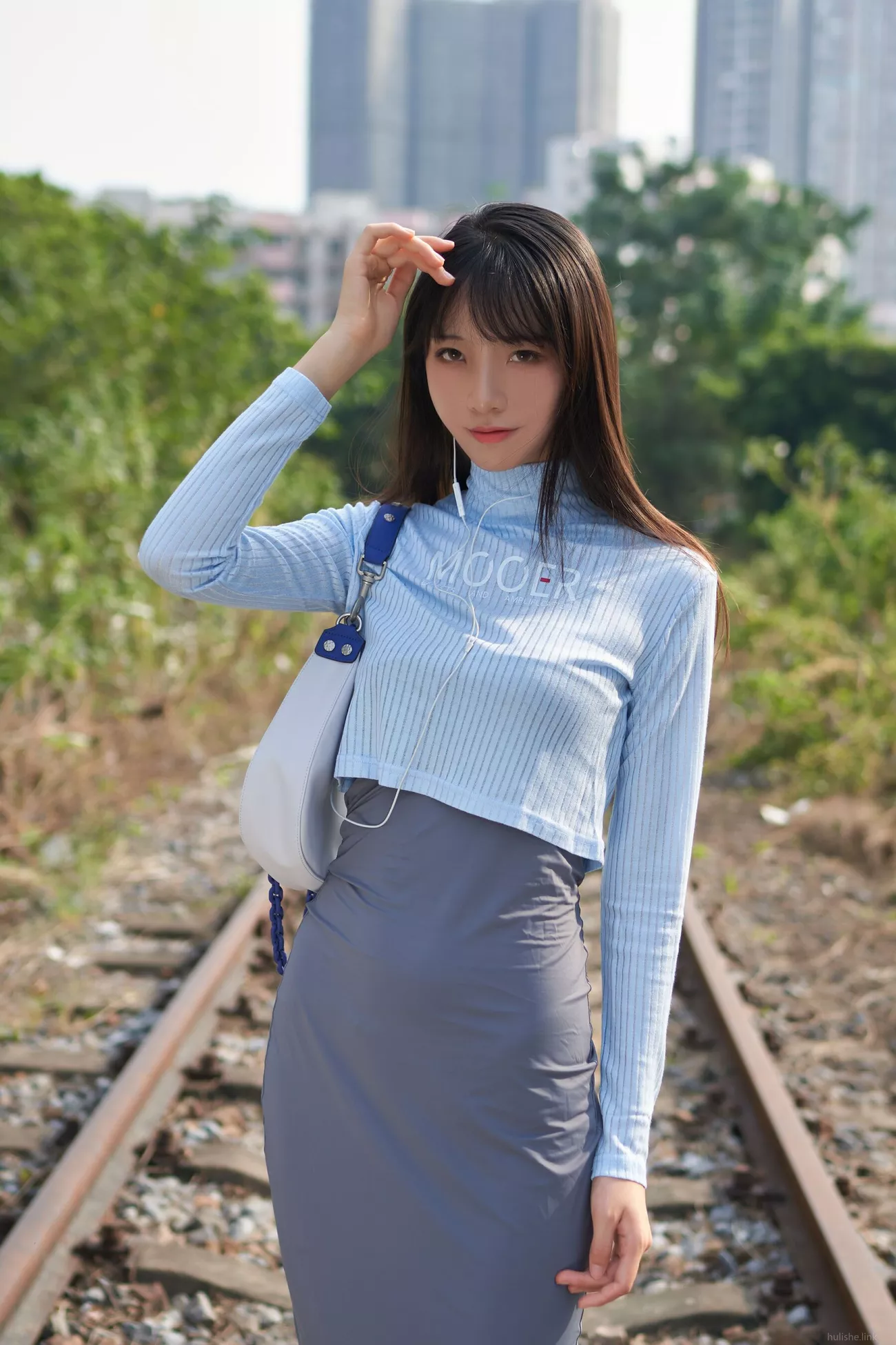 《吉他美媚》 高清艺术图美图 西瓜姑娘