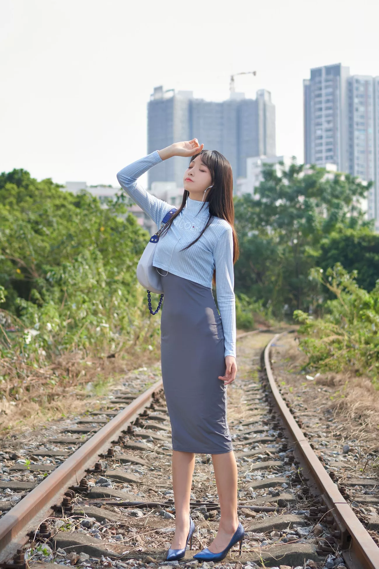 《吉他美媚》 高清艺术图美图 西瓜姑娘
