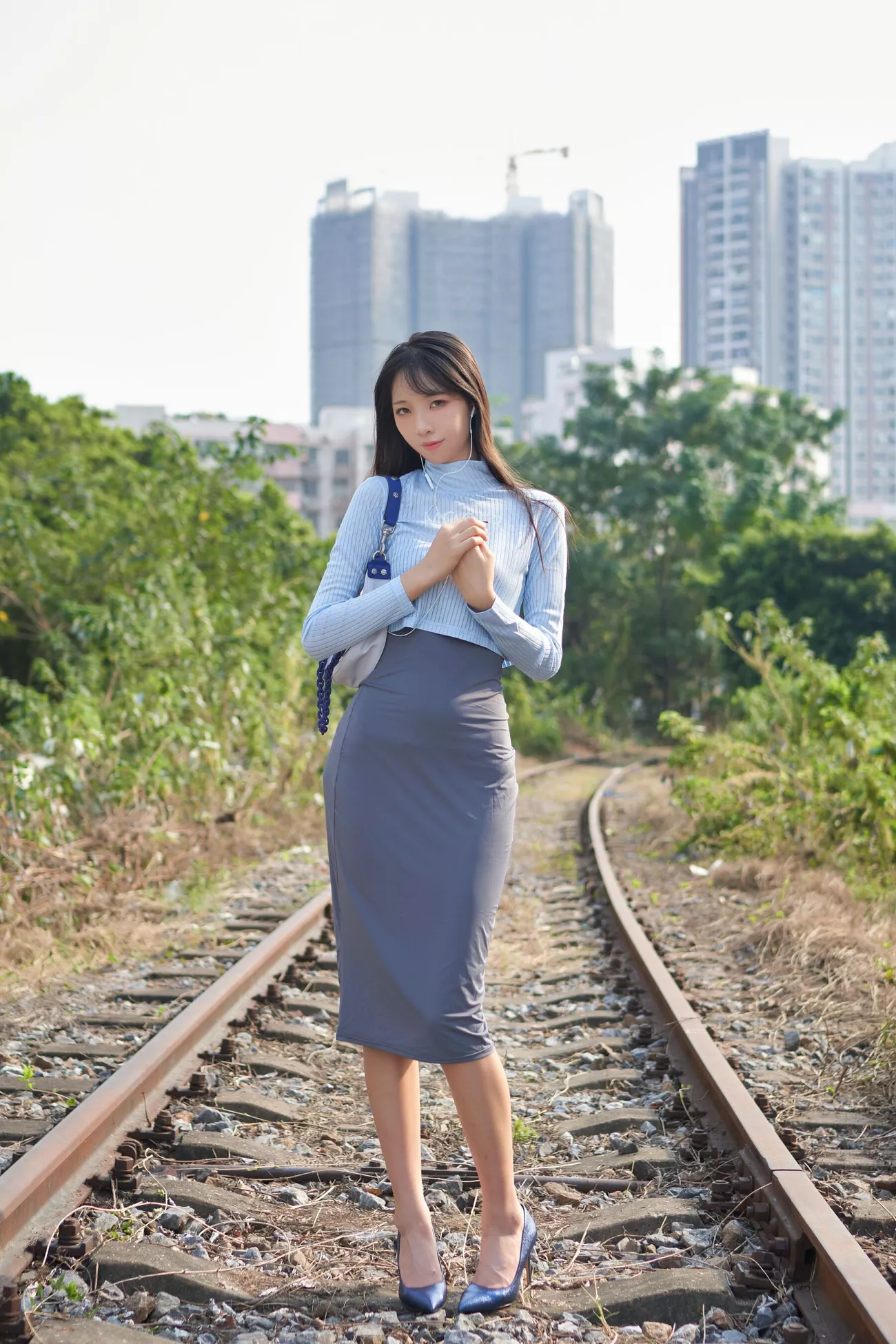 《吉他美媚》 高清艺术图美图 西瓜姑娘