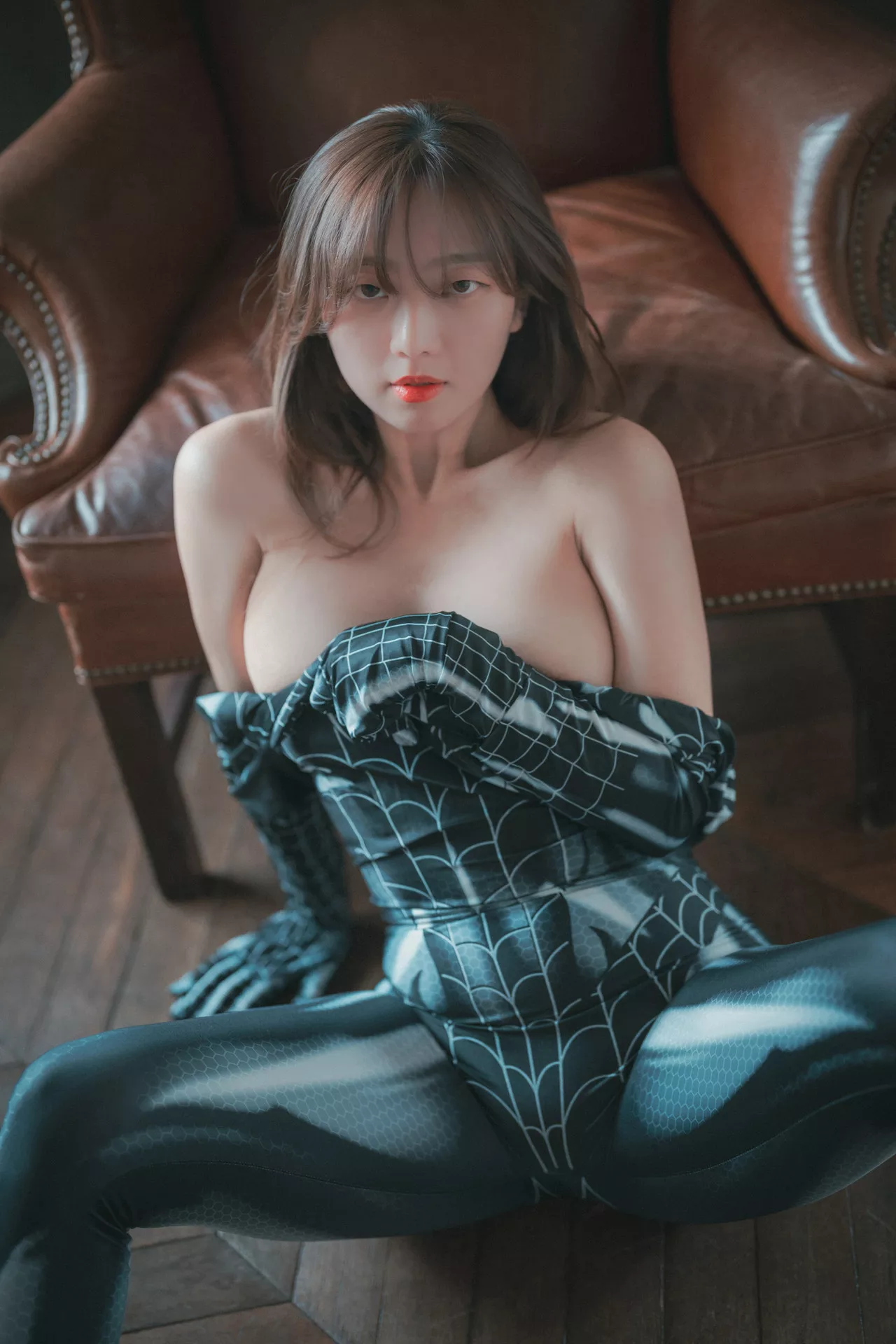南韩 写真 南韩 The 高清写真图集】 辣模 Koby【DJAWA Curvy Spider Girl 辣模 (48P) 大佳玩