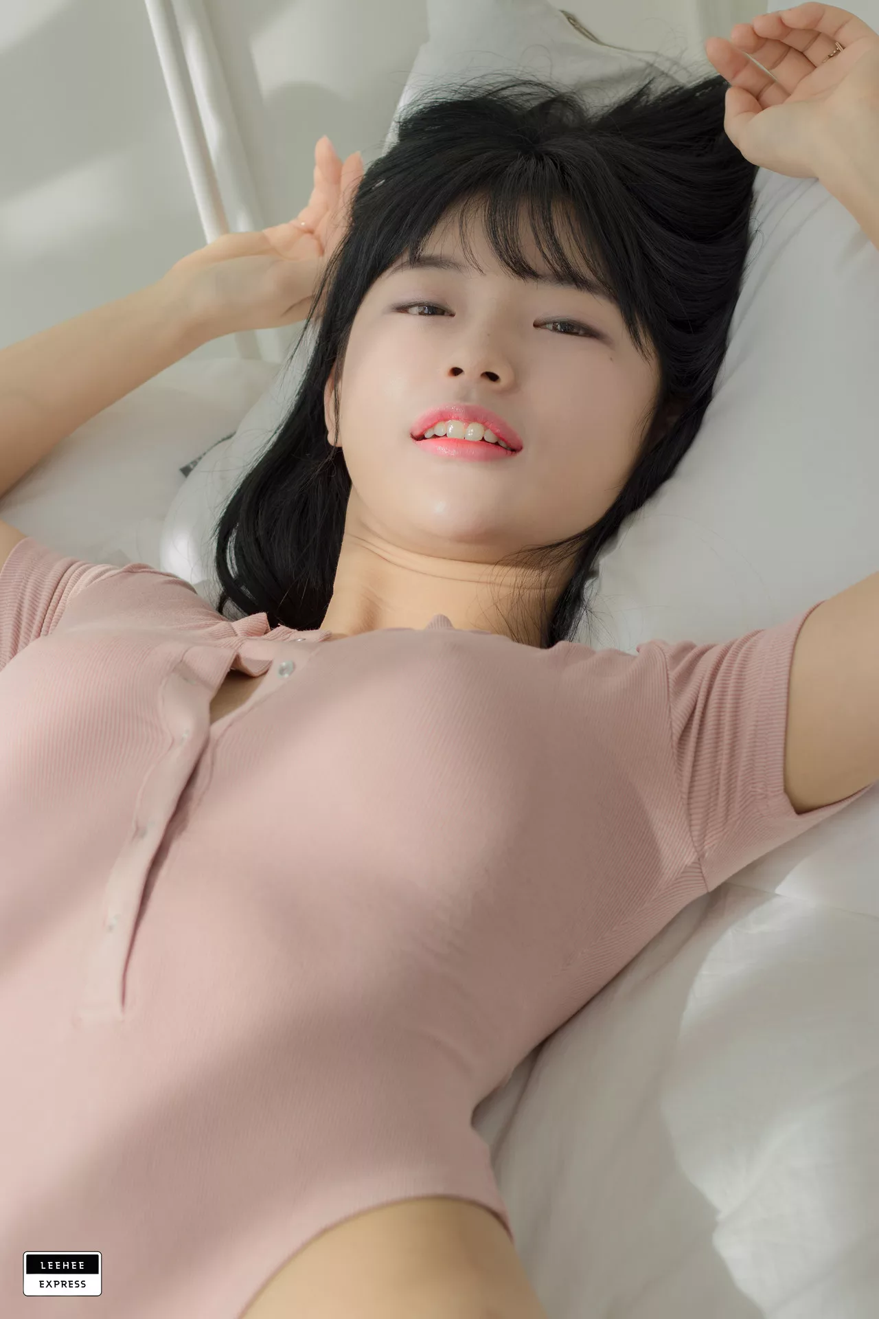 利熙快运 韩国 仙女 LEHF U.Hwa【LEEHEE 韩国 EXPRESS (47P) 超清 017 模特 摄影 摄影组图】