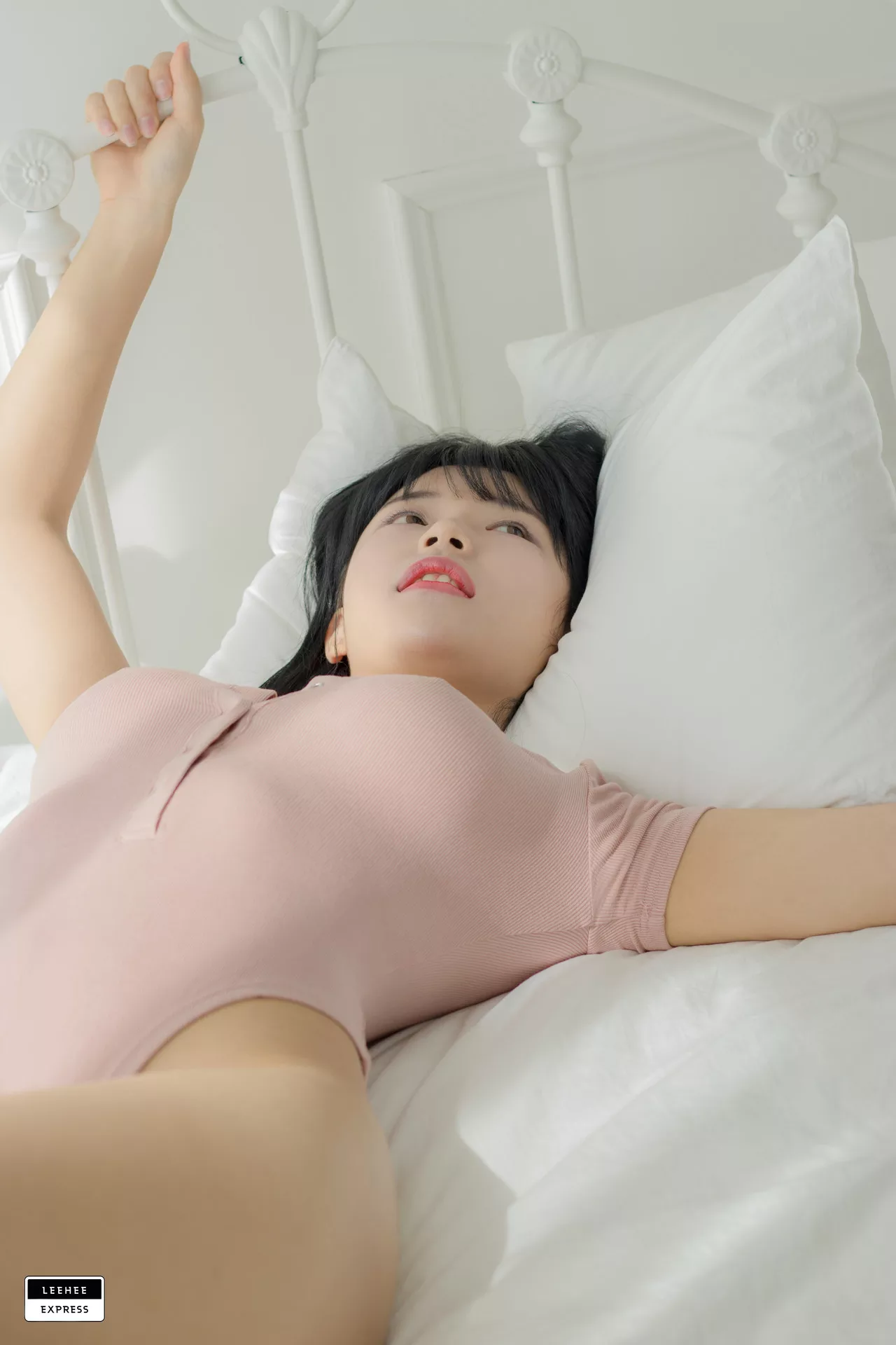 利熙快运 韩国 仙女 LEHF U.Hwa【LEEHEE 韩国 EXPRESS (47P) 超清 017 模特 摄影 摄影组图】
