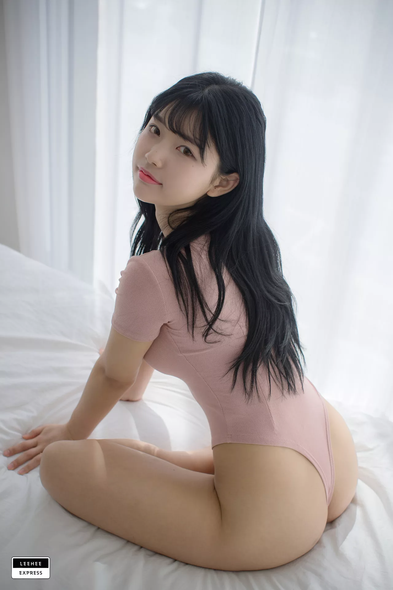 利熙快运 韩国 仙女 LEHF U.Hwa【LEEHEE 韩国 EXPRESS (47P) 超清 017 模特 摄影 摄影组图】