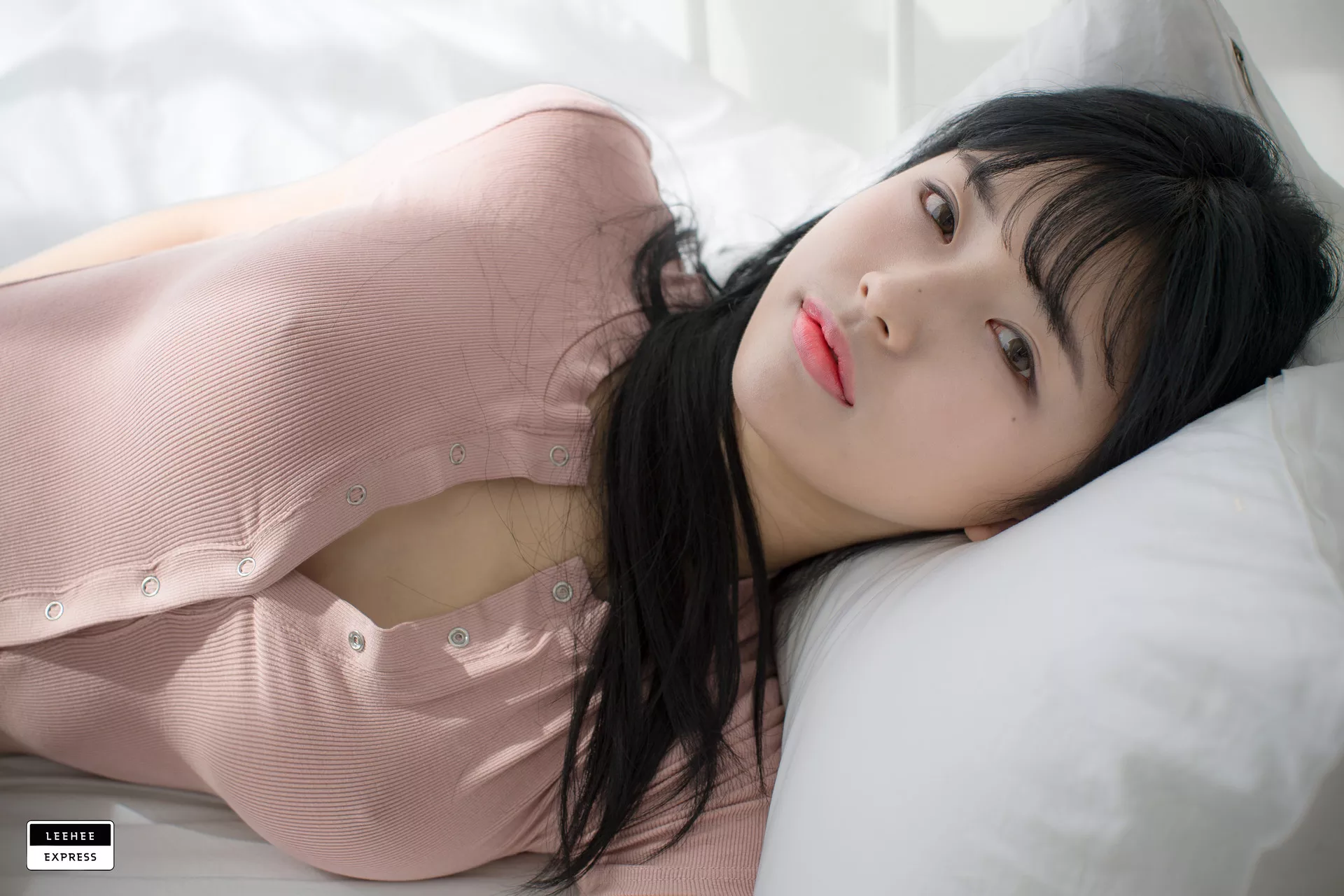 利熙快运 韩国 仙女 LEHF U.Hwa【LEEHEE 韩国 EXPRESS (47P) 超清 017 模特 摄影 摄影组图】