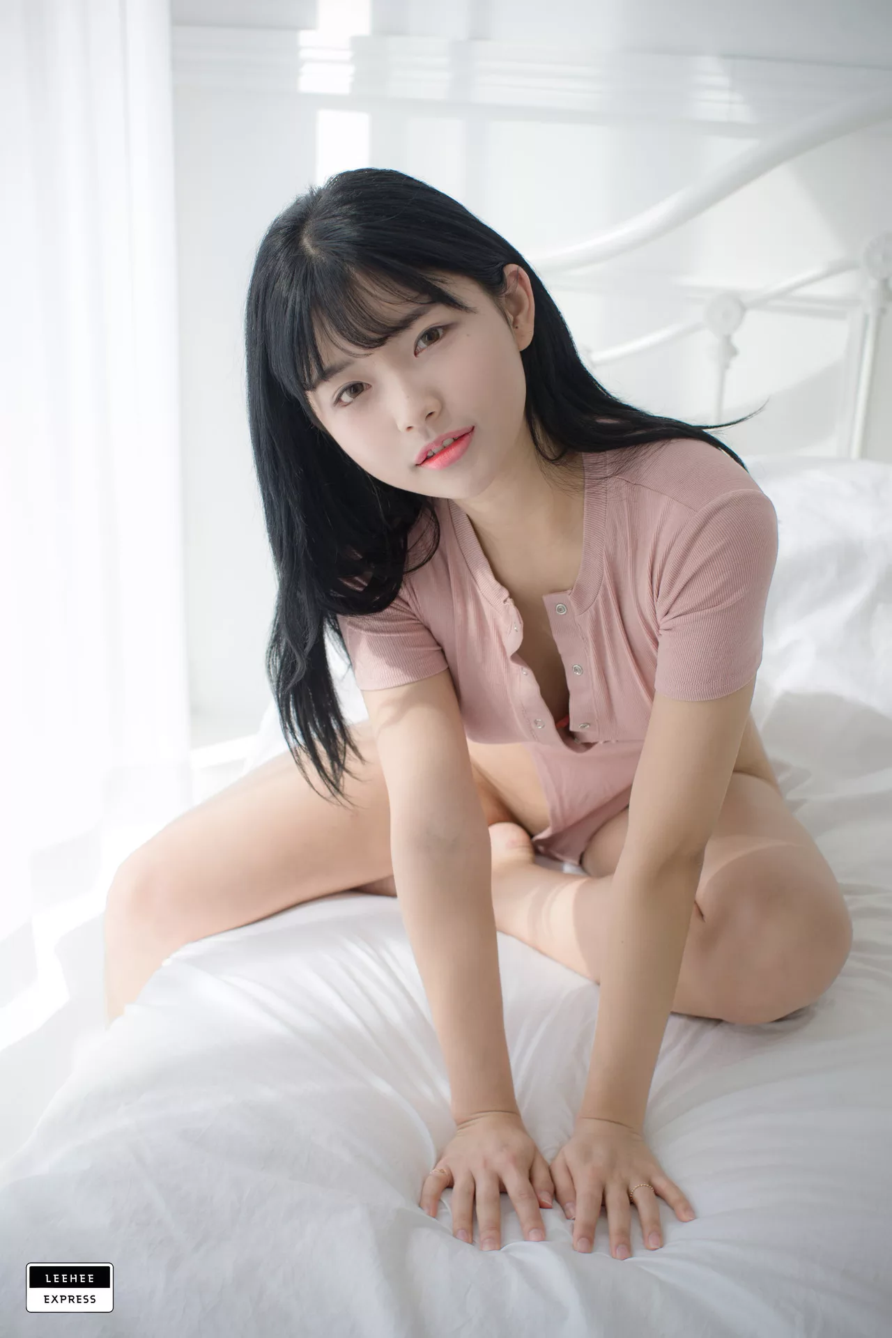 利熙快运 韩国 仙女 LEHF U.Hwa【LEEHEE 韩国 EXPRESS (47P) 超清 017 模特 摄影 摄影组图】