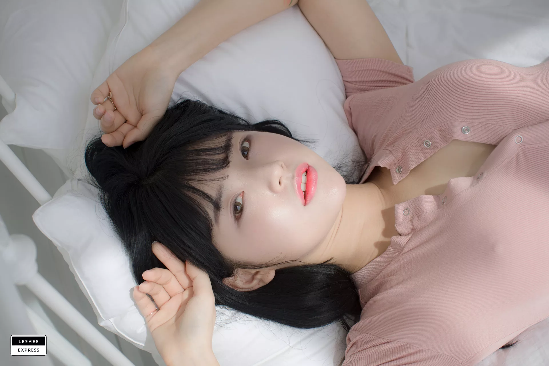 利熙快运 韩国 仙女 LEHF U.Hwa【LEEHEE 韩国 EXPRESS (47P) 超清 017 模特 摄影 摄影组图】