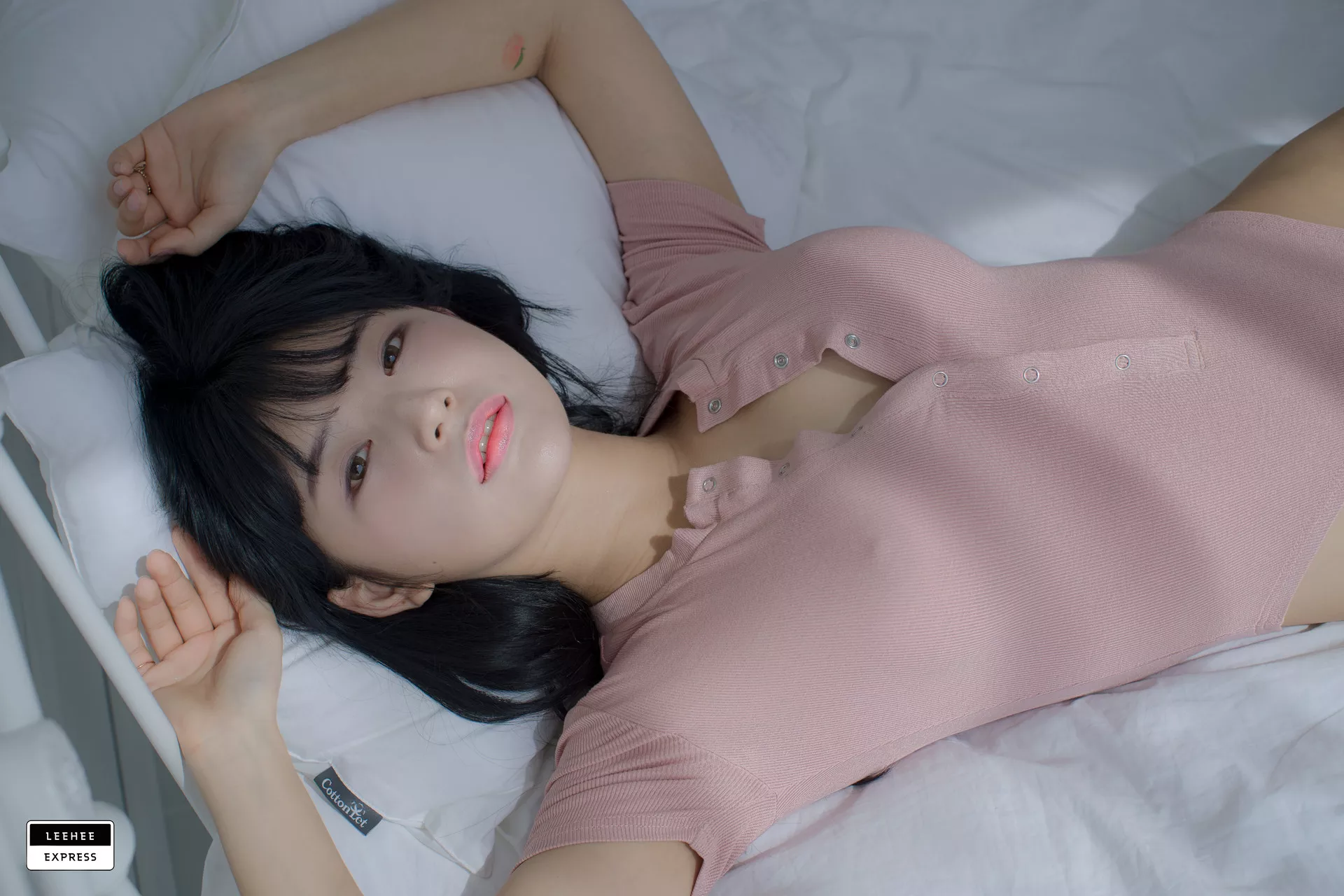 利熙快运 韩国 仙女 LEHF U.Hwa【LEEHEE 韩国 EXPRESS (47P) 超清 017 模特 摄影 摄影组图】