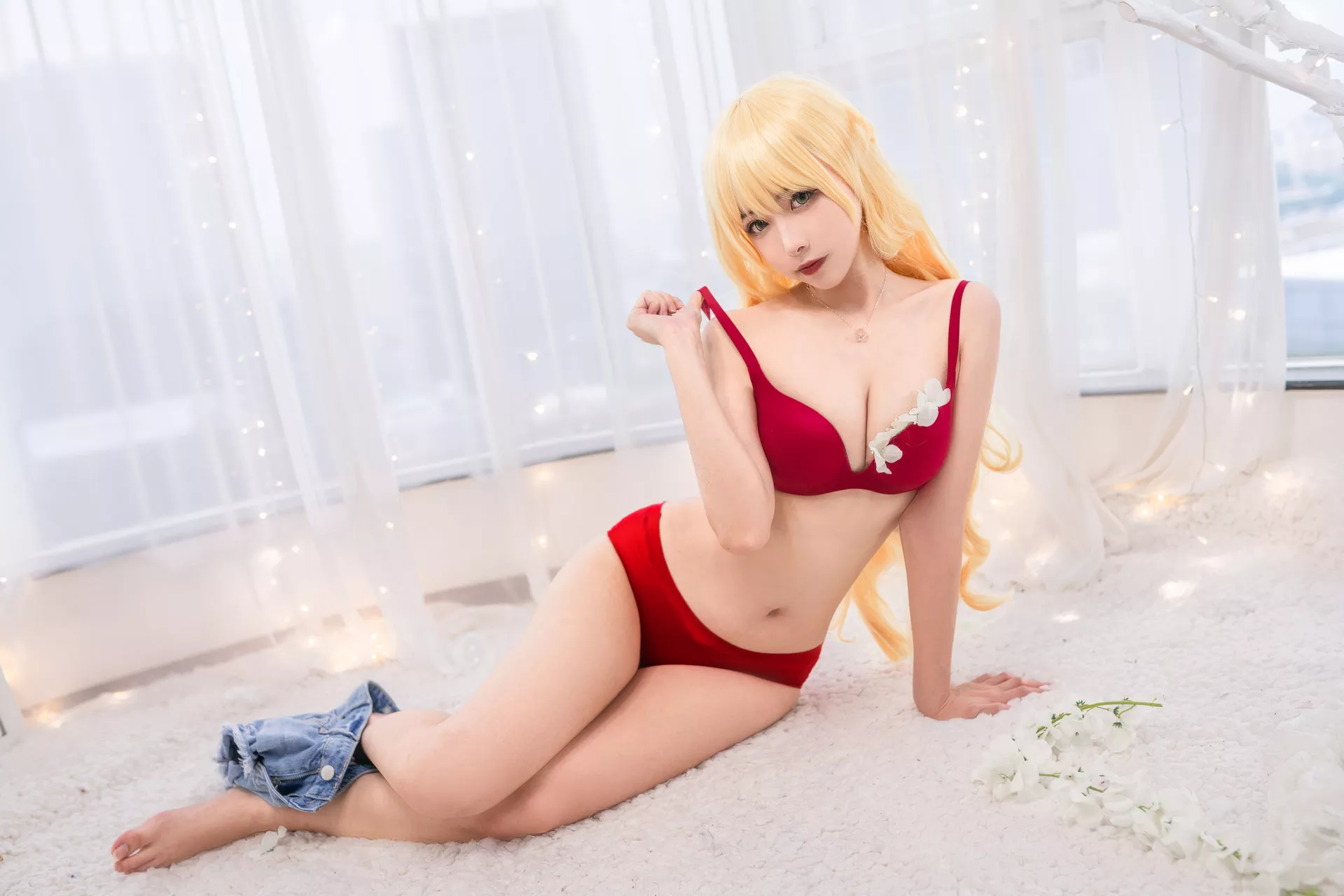 福利 Cosplay Vagrant ( The 薇薇 ko 安) 葵葵】 美女 Vivian 【Momo