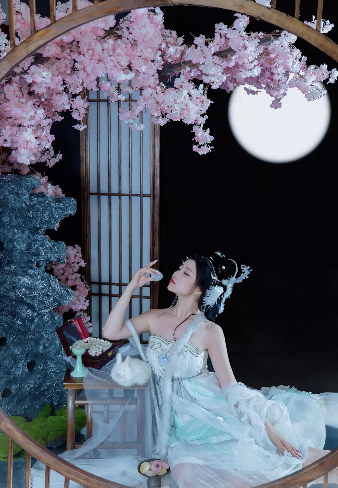 高清写真套图 《嫦娥仙子》 年年