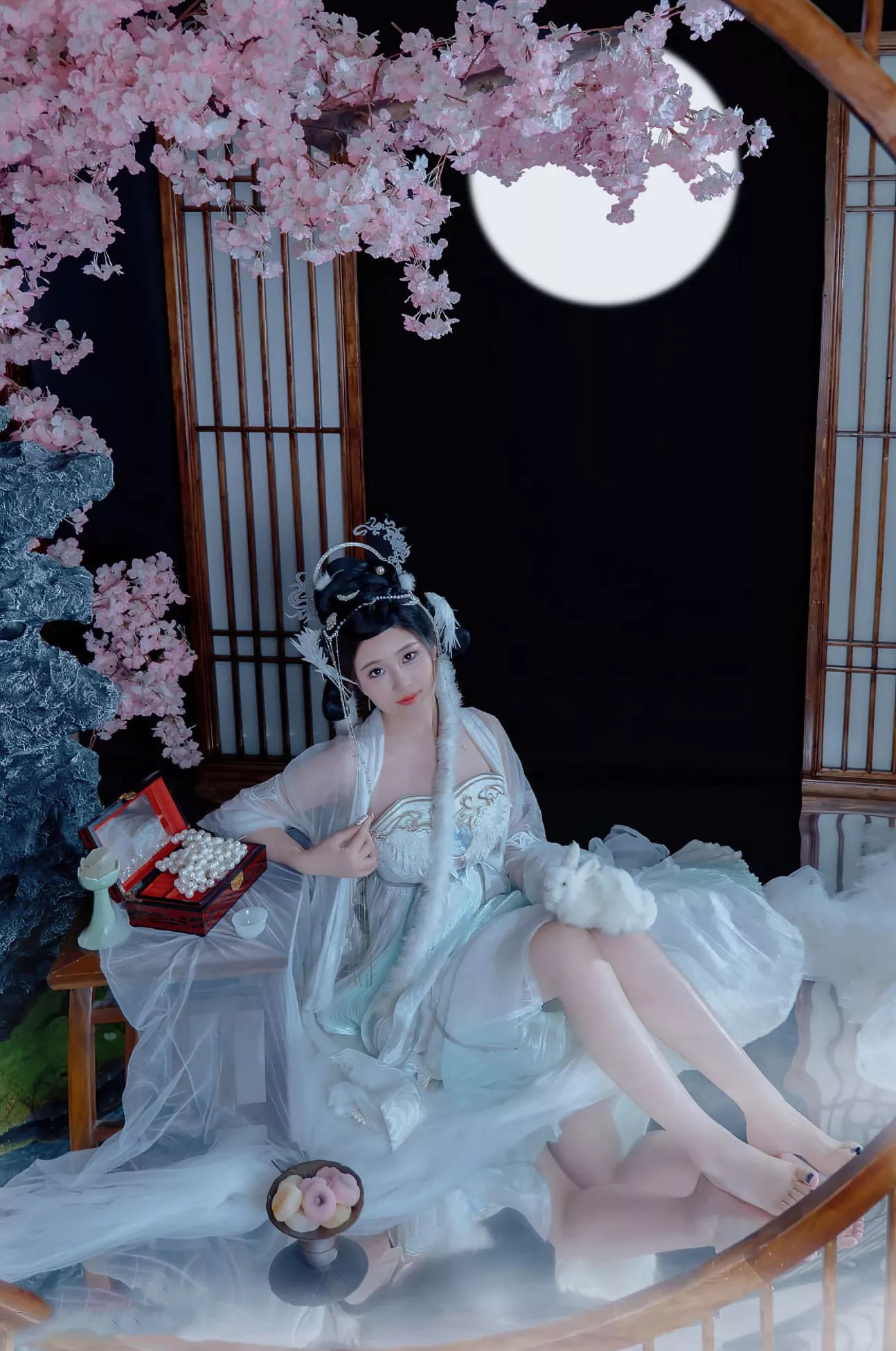 高清写真套图 《嫦娥仙子》 年年