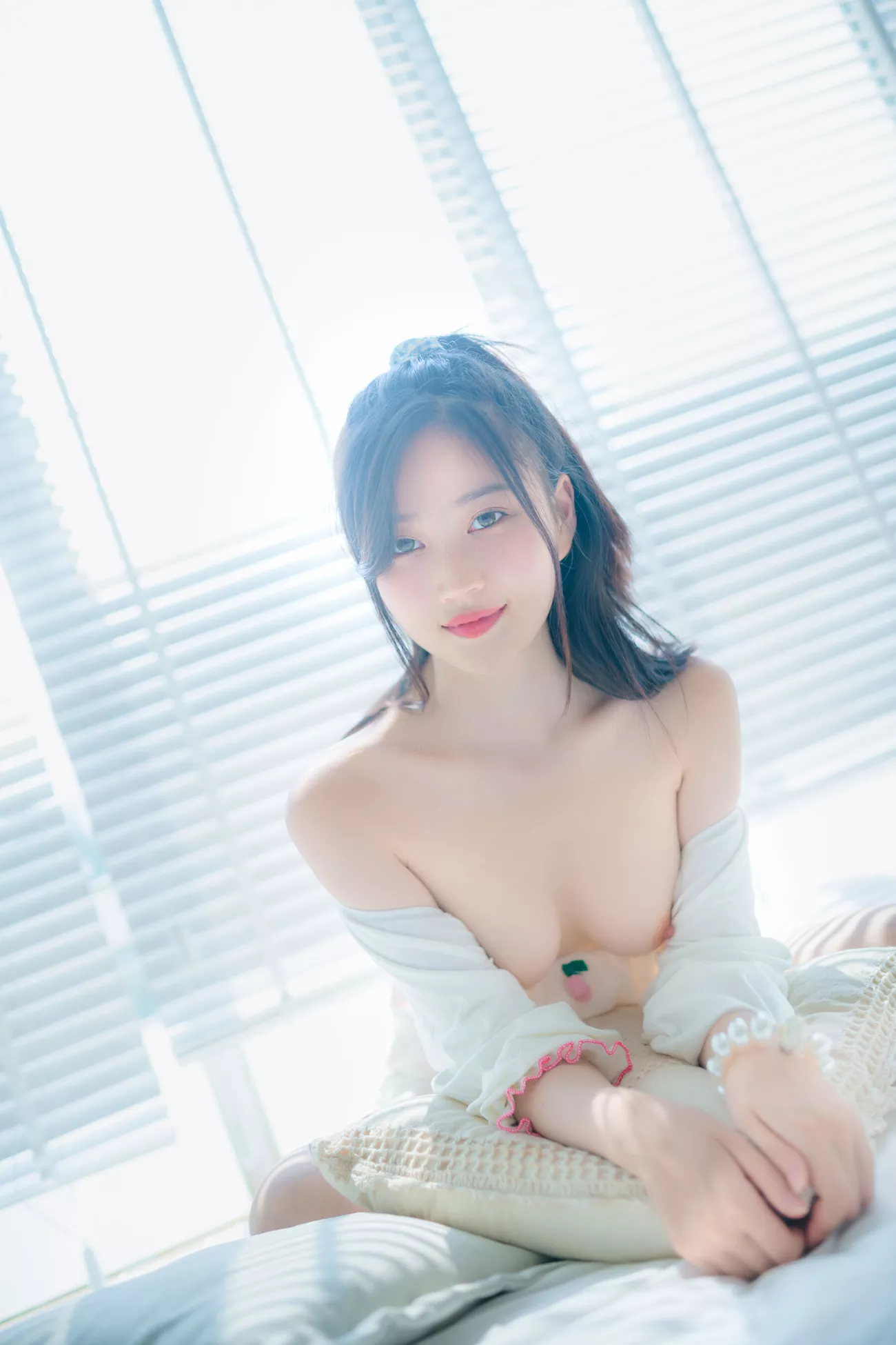 《吃棒棒糖的学生》 高质写真组图 年年