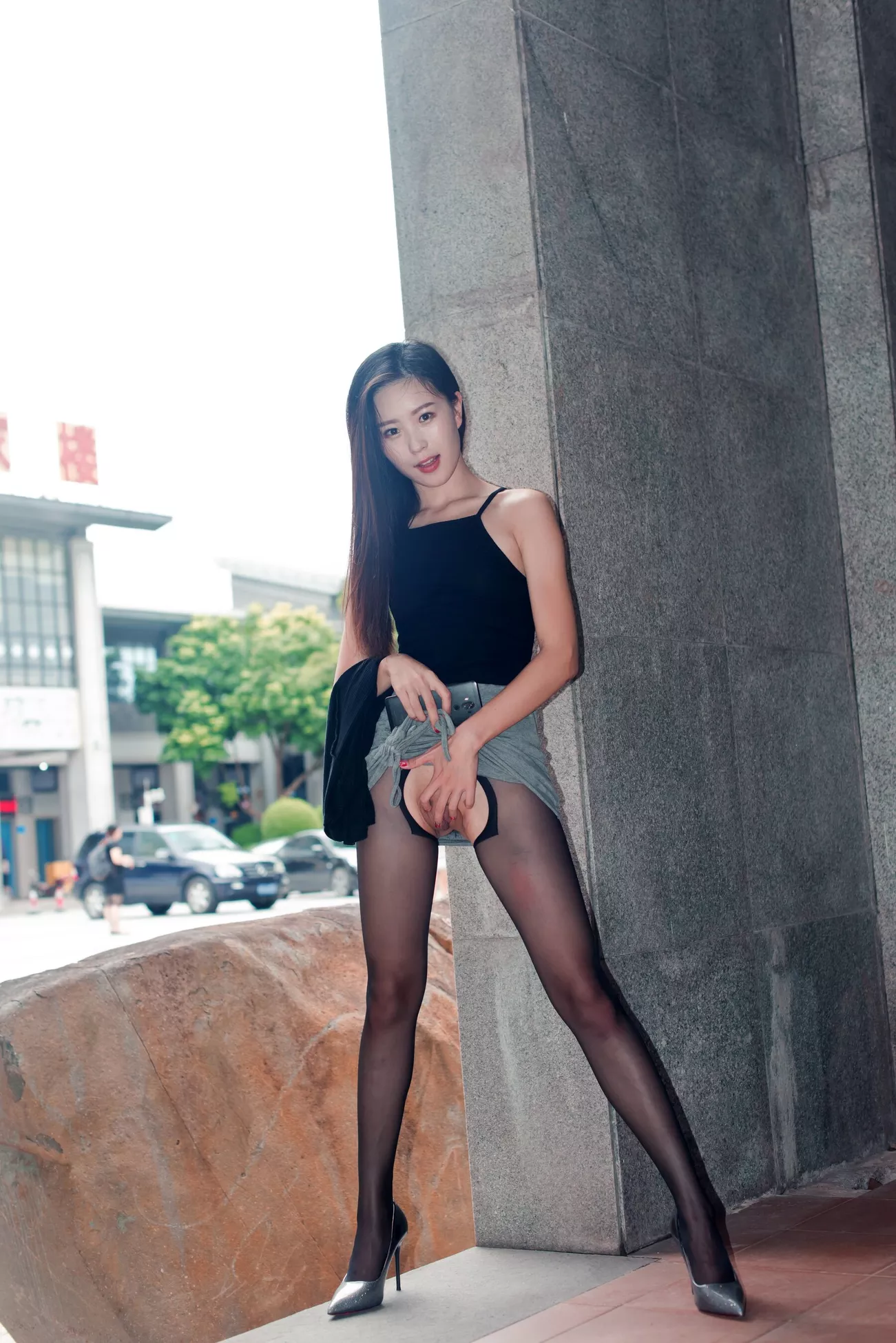超清写真美图 Alice《黑色丝袜灰裙》 小子怡