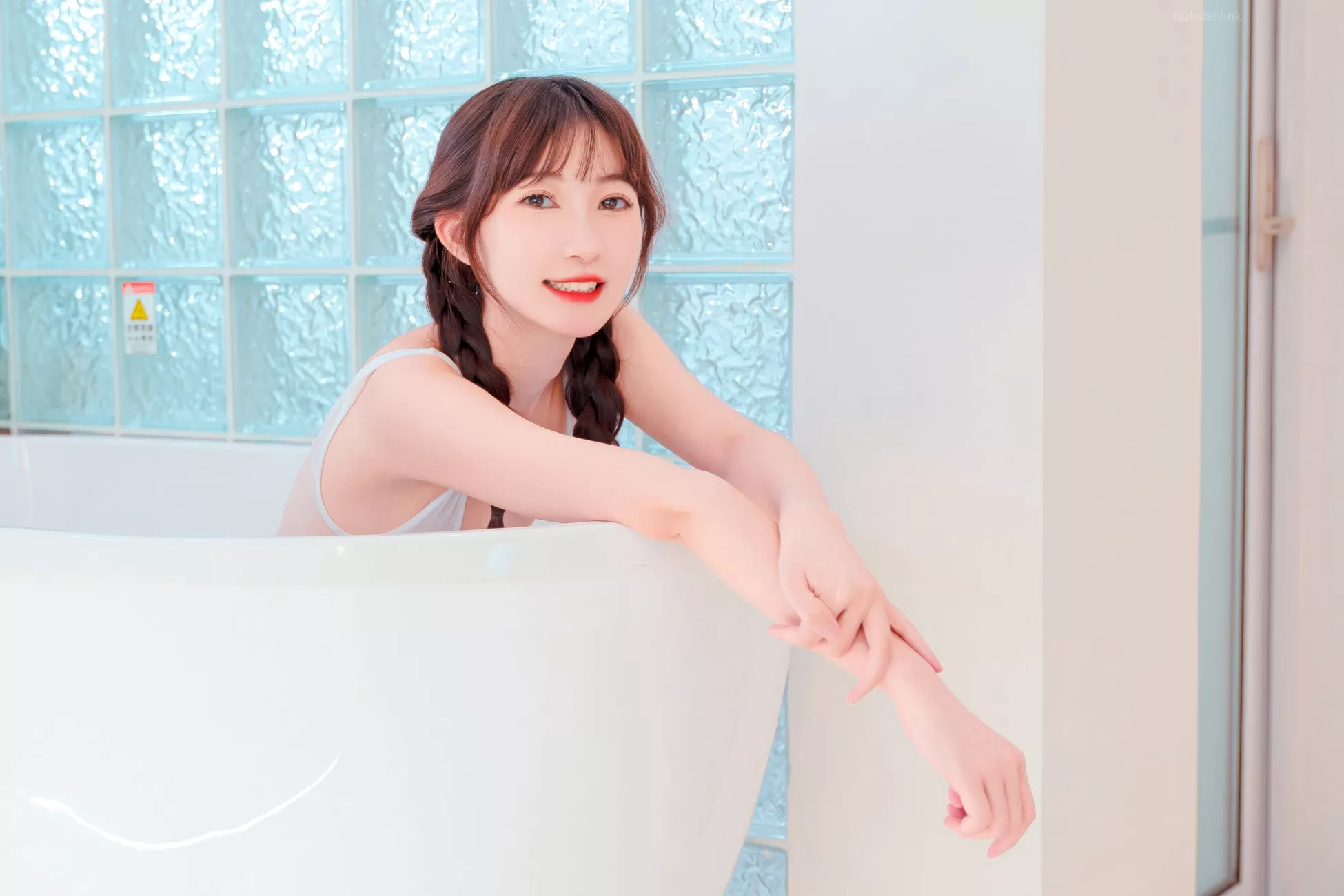 高画质写真套图 夏树 《奇妙之旅》