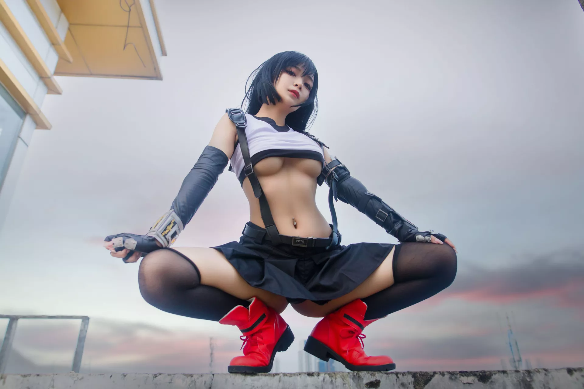 【Umeko 梅子】 Lockhart No.1 福报 J. Cosplay 丽人 Tifa