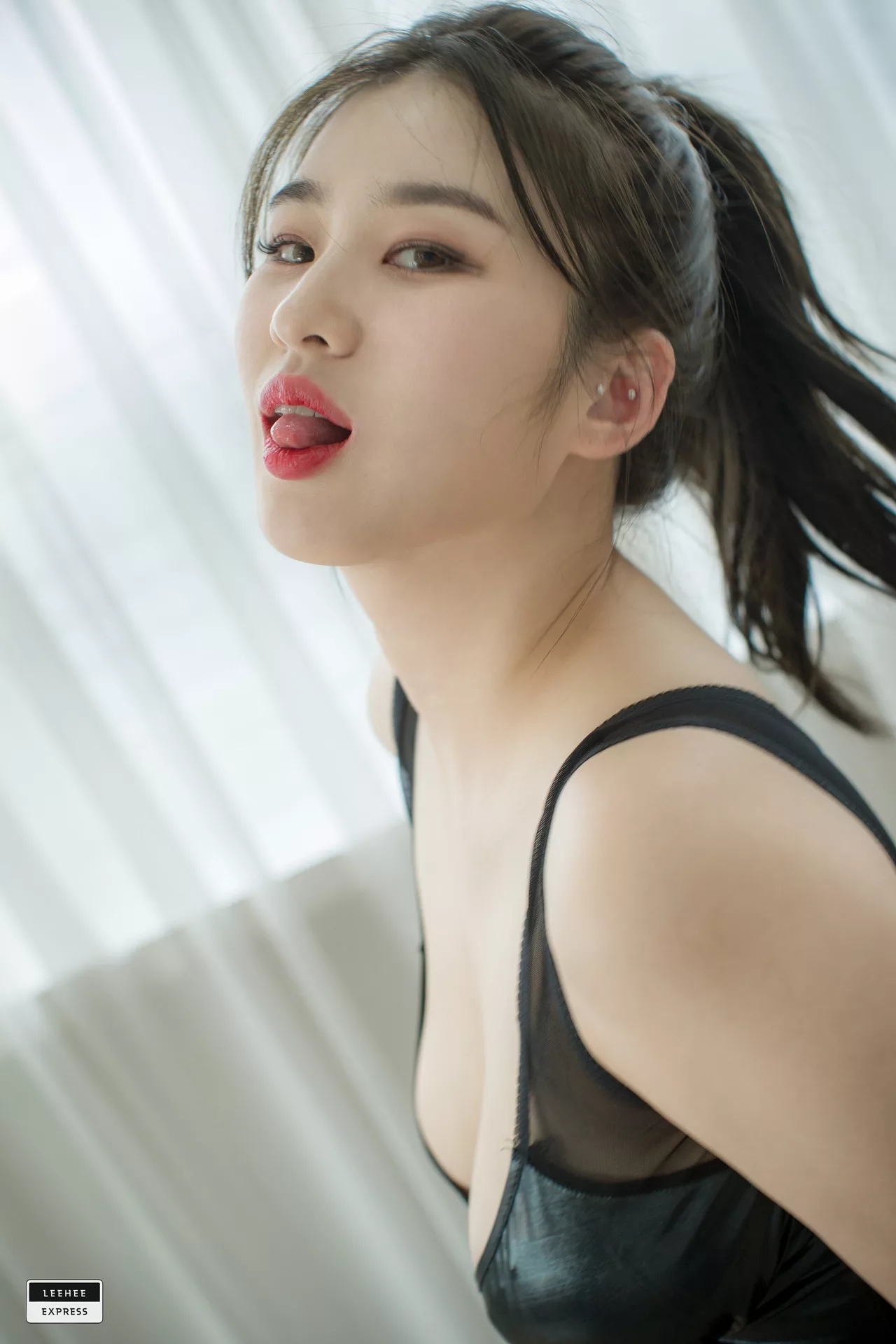 Woo 佳人 高丽 Kim 艺术图图集】 (49P) 高丽 高质 艺术图 010A 利熙快运 EXPRESS Hyeon【LEEHEE 辣模 LEDG