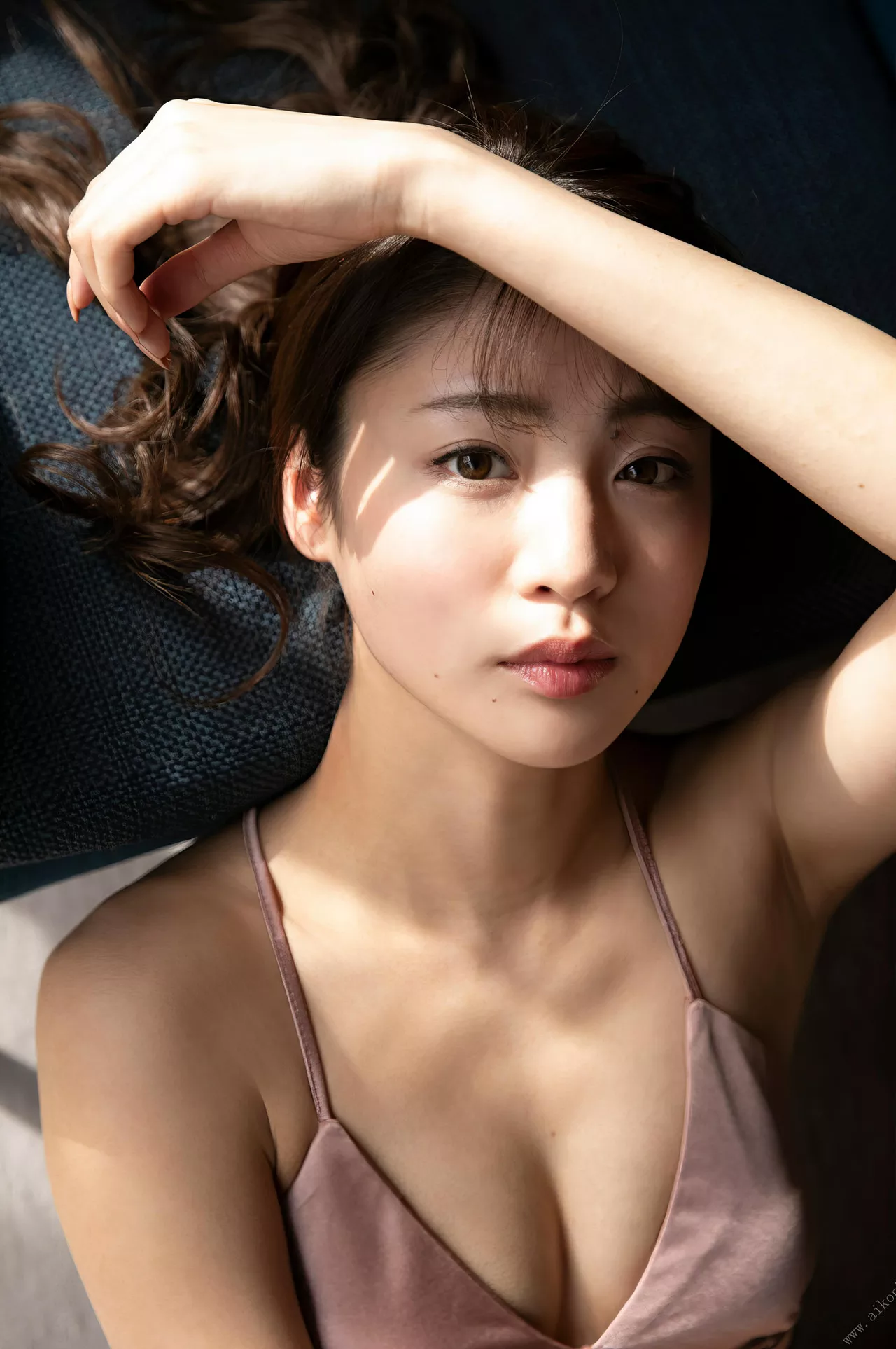 【の魂は美脚に宿る】 志田友美FLASH 日本 全集修正 Shida 靓模 优秀摄影写真 Yuumi