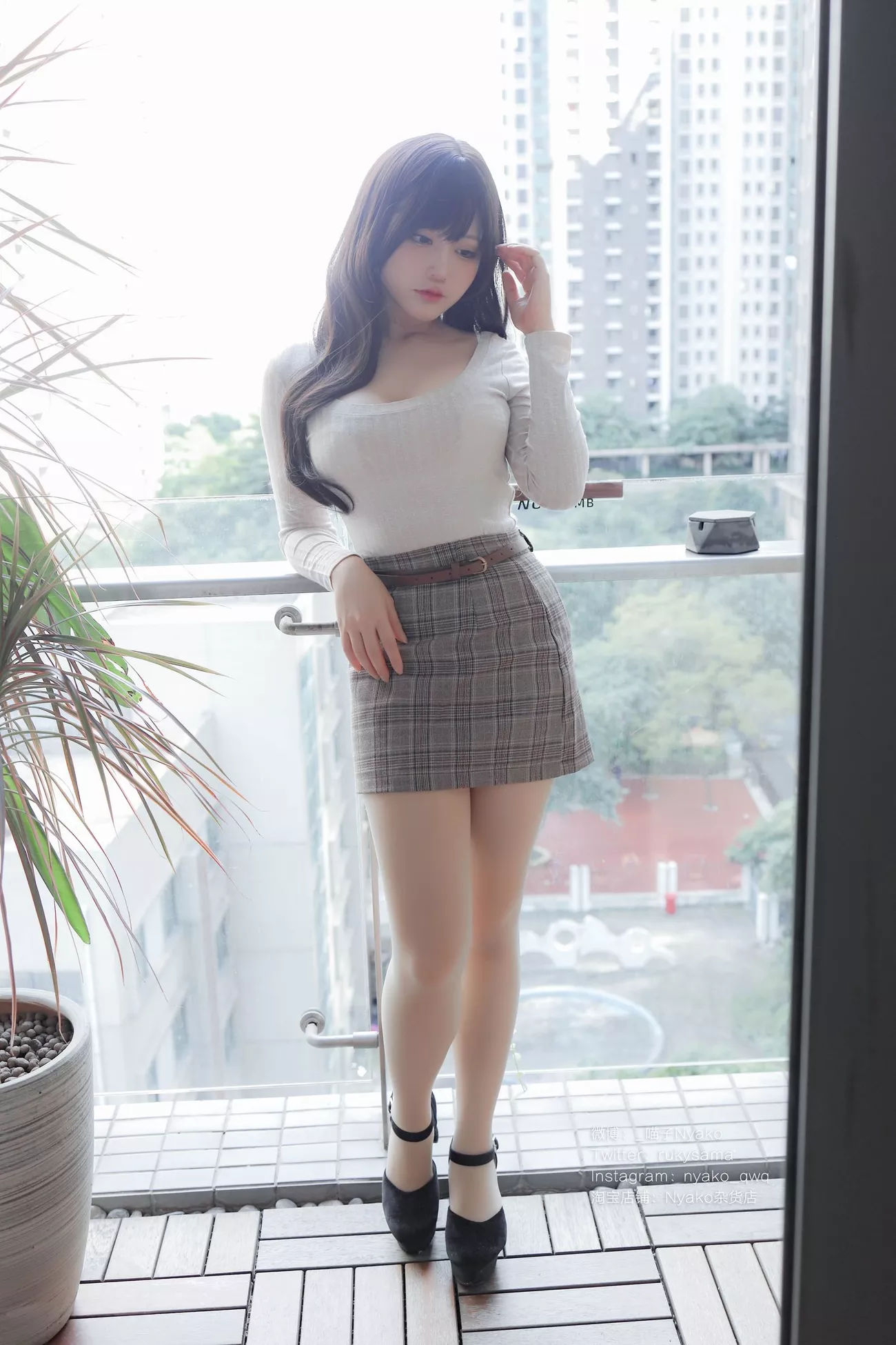 写真 《 本》 姐姐 密拍 Nyako 喵子 高质