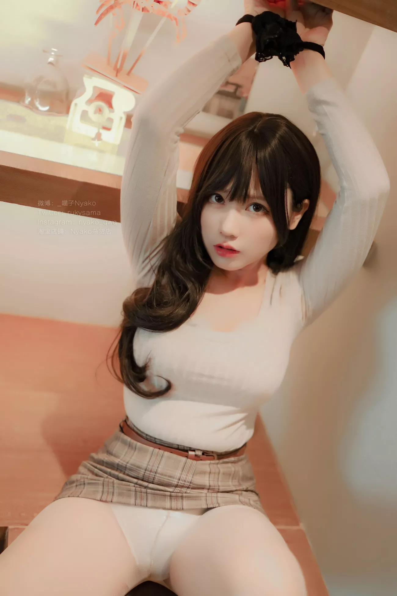 写真 《 本》 姐姐 密拍 Nyako 喵子 高质
