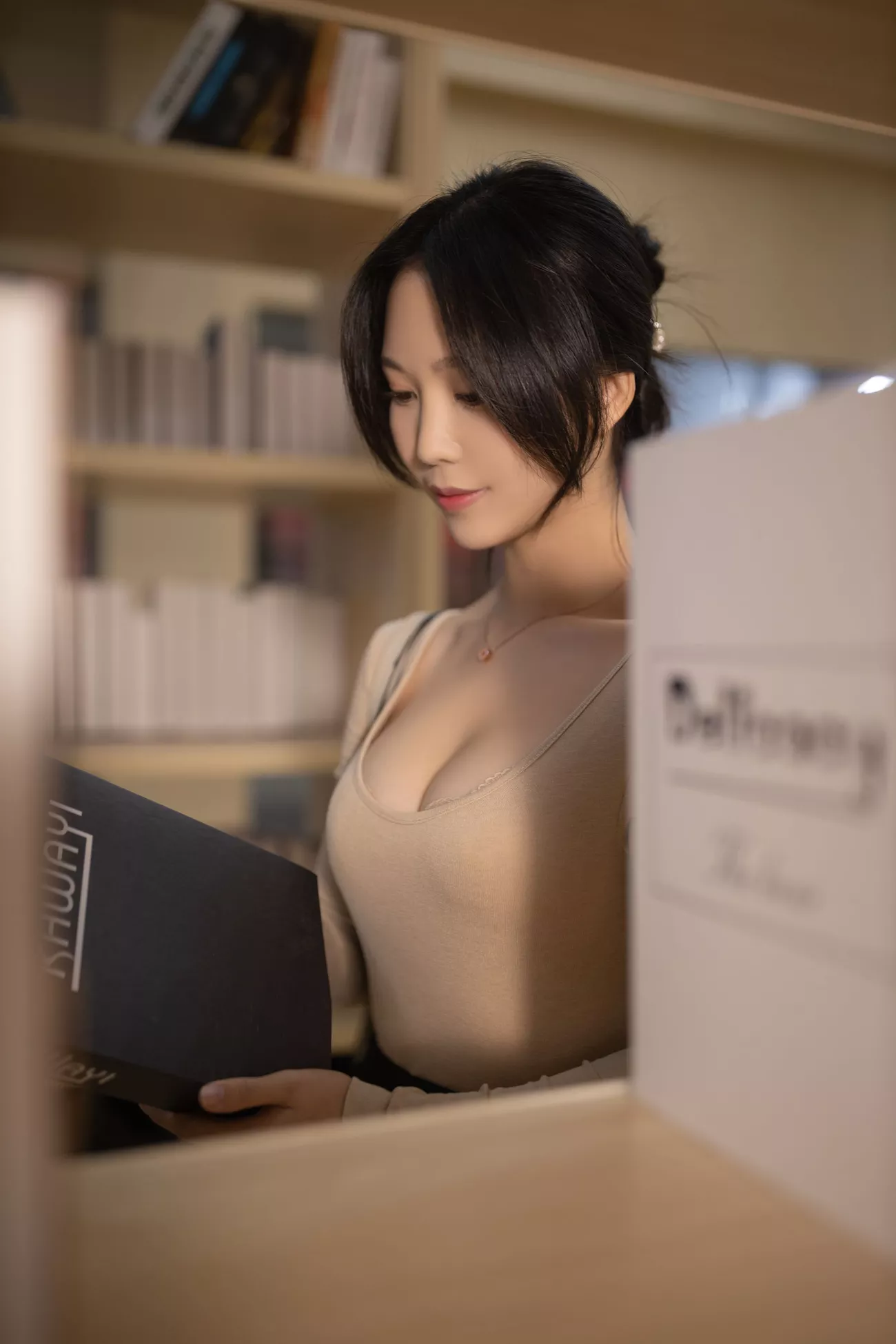 私房 ・ 抖娘 超清 摄影 利世 《图书馆事件》