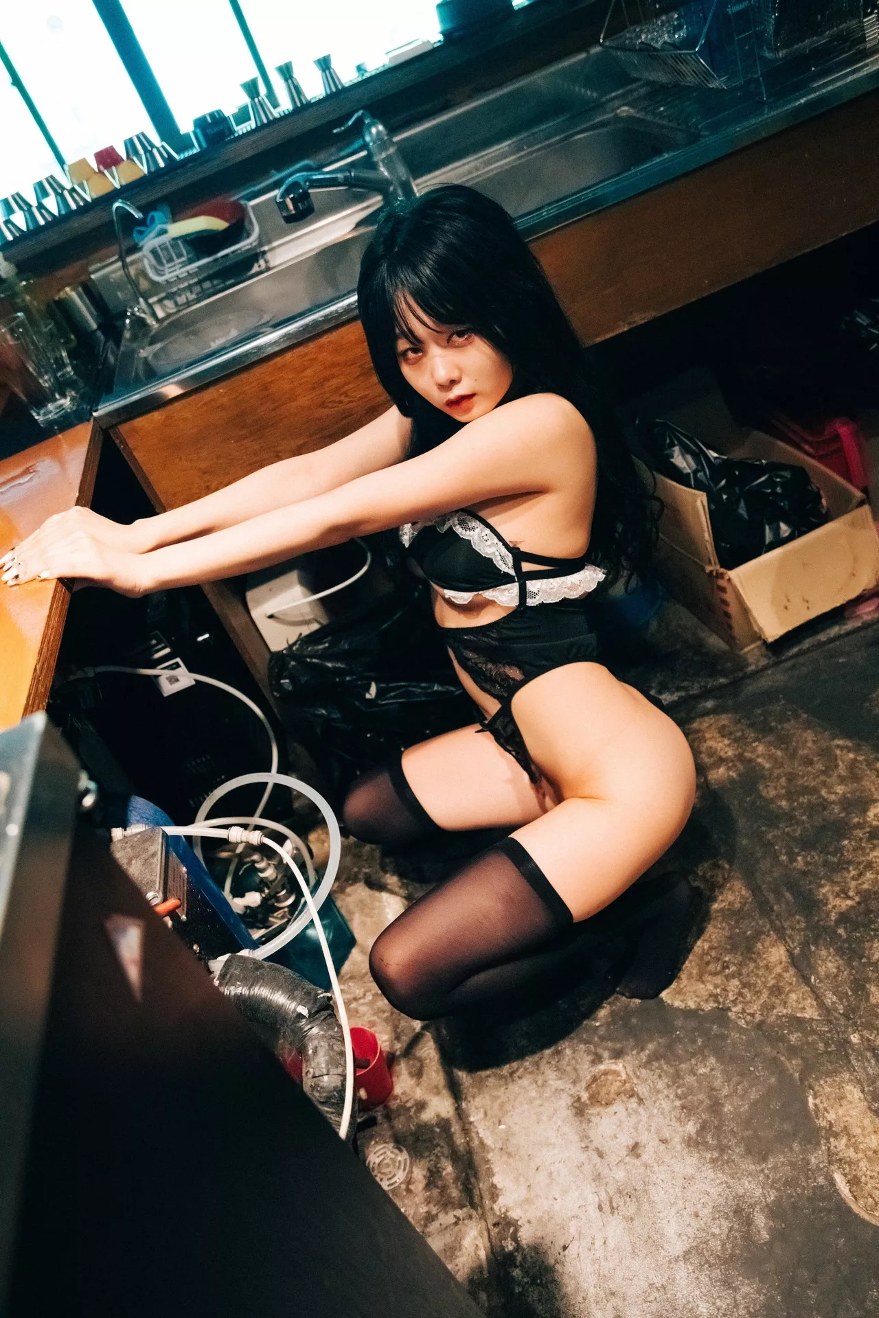 尤物 ZIA.Kwon【Loozy 尤物 写真 棒子 淫惰菇凉 全集修正 SM 写真】 Bar 棒子