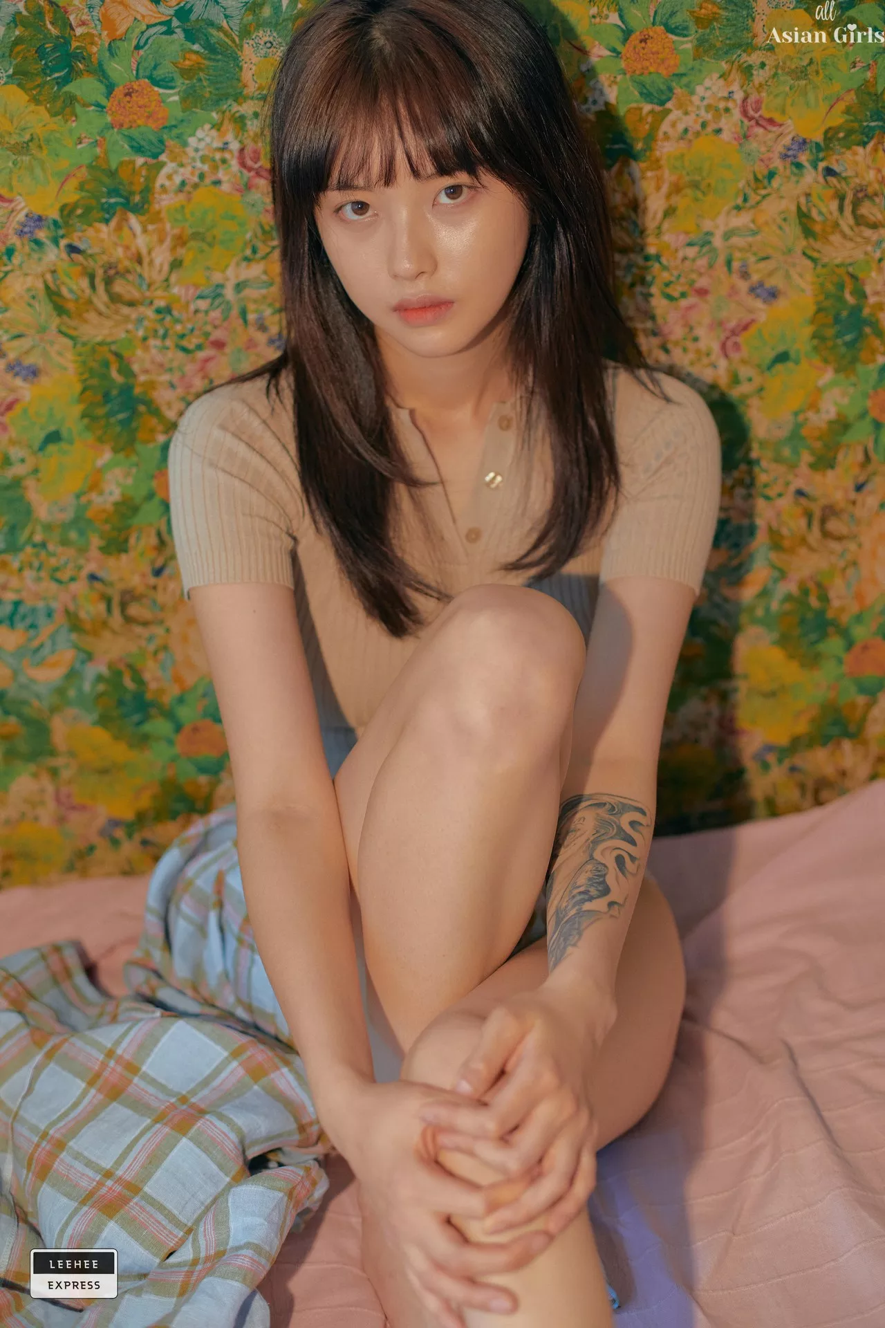 026B 【LEEHEE 魅模 LEBE 棒子 摄影 棒子 EXPRESS 美女 利熙快运 摄影组图】 GMS (48P) 高画质