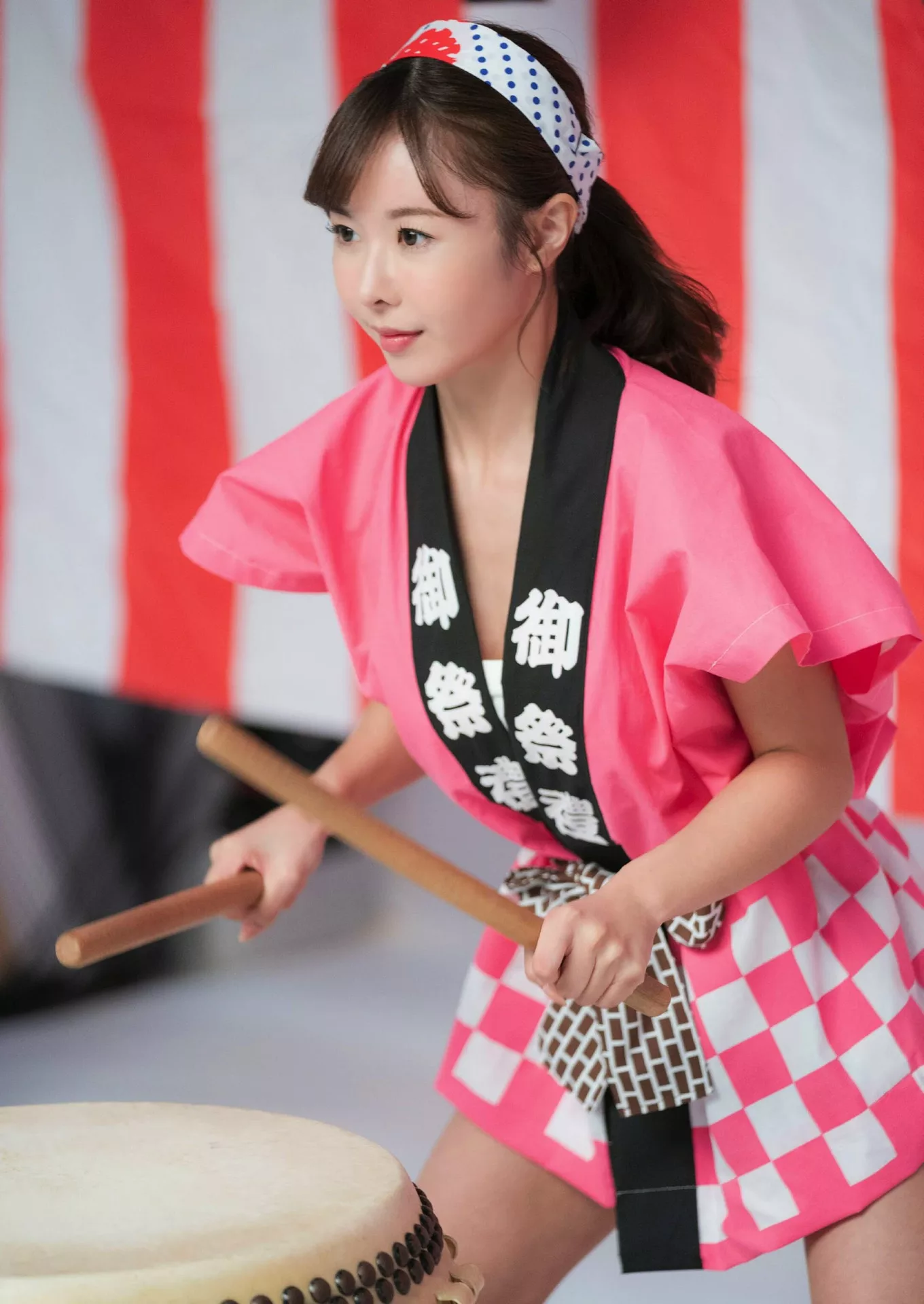 ) 栗山莉�w×桃园怜奈Shukan 高端大幅 (周刊 Post