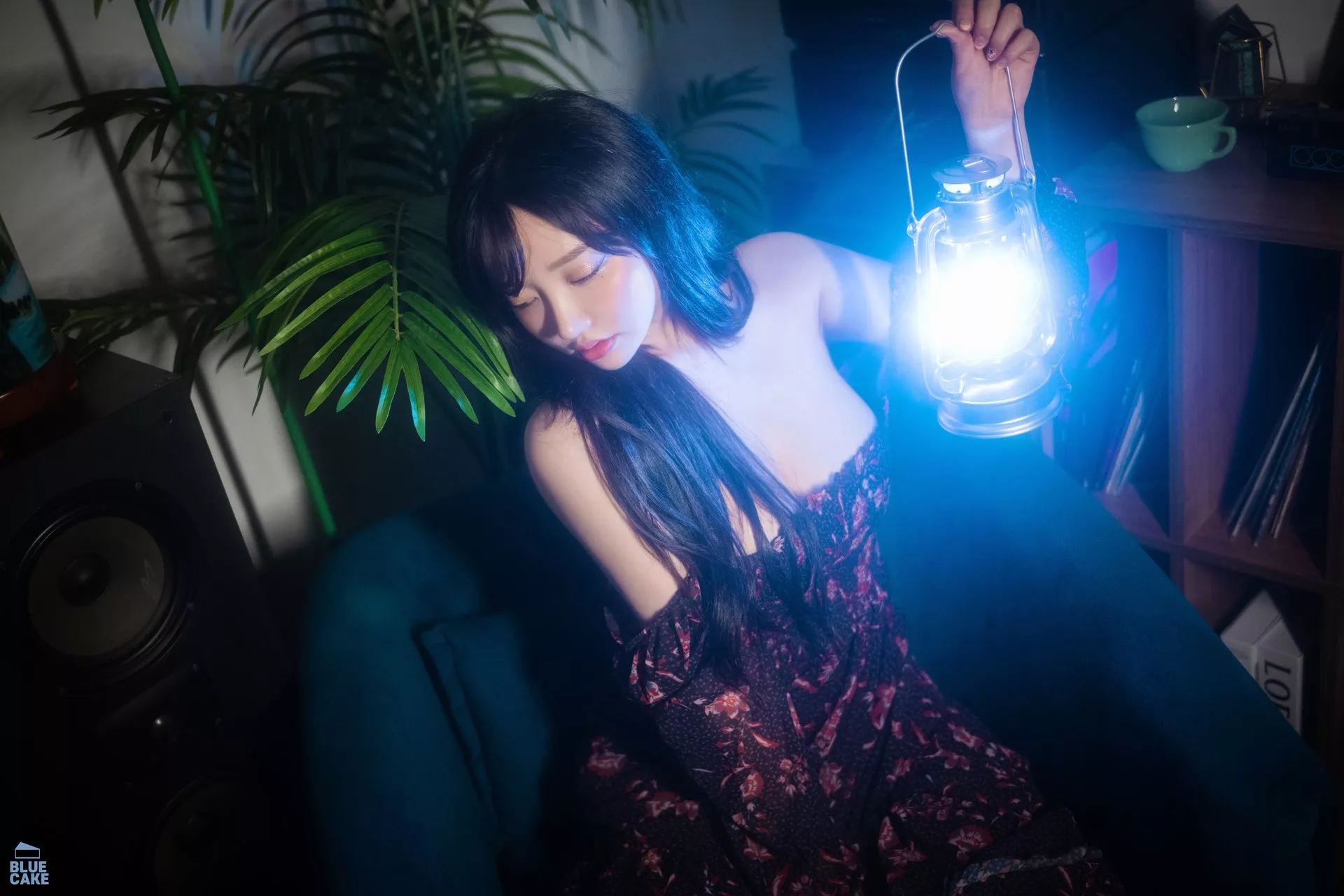Yeeun【【BLUECAKE 高丽 RED 蓝色蛋糕】 艺术图 Son 美模 Nothing 高丽 (91P) 高品质艺术图相片 女神
