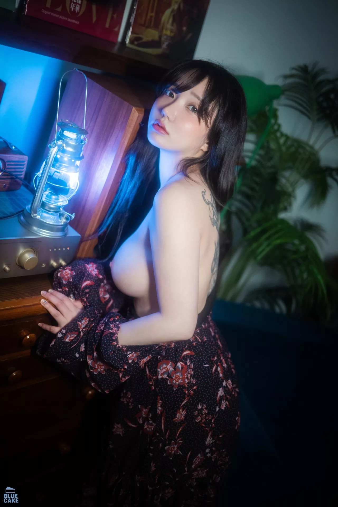 Yeeun【【BLUECAKE 高丽 RED 蓝色蛋糕】 艺术图 Son 美模 Nothing 高丽 (91P) 高品质艺术图相片 女神