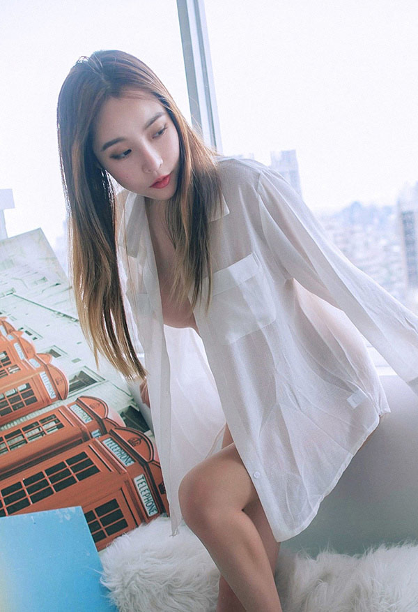 无遮挡图集 Jenny E乳美人 小马甲+白衫衣