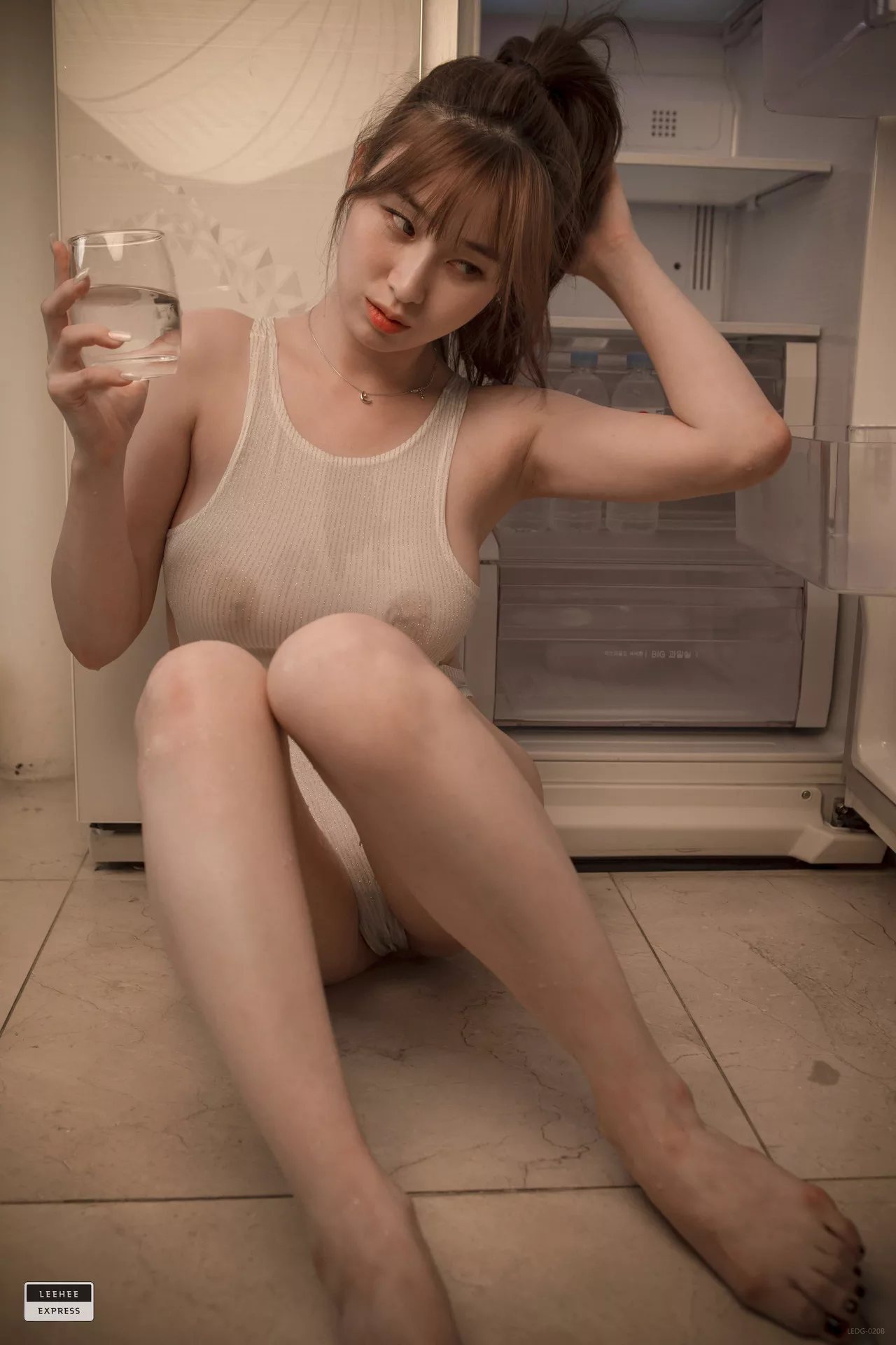 EXPRESS 优质 写真美图】 (47P) Hyeon【LEEHEE 模特 写真 利熙快运 LEDG 高丽 020B Kim Woo 美人 高丽