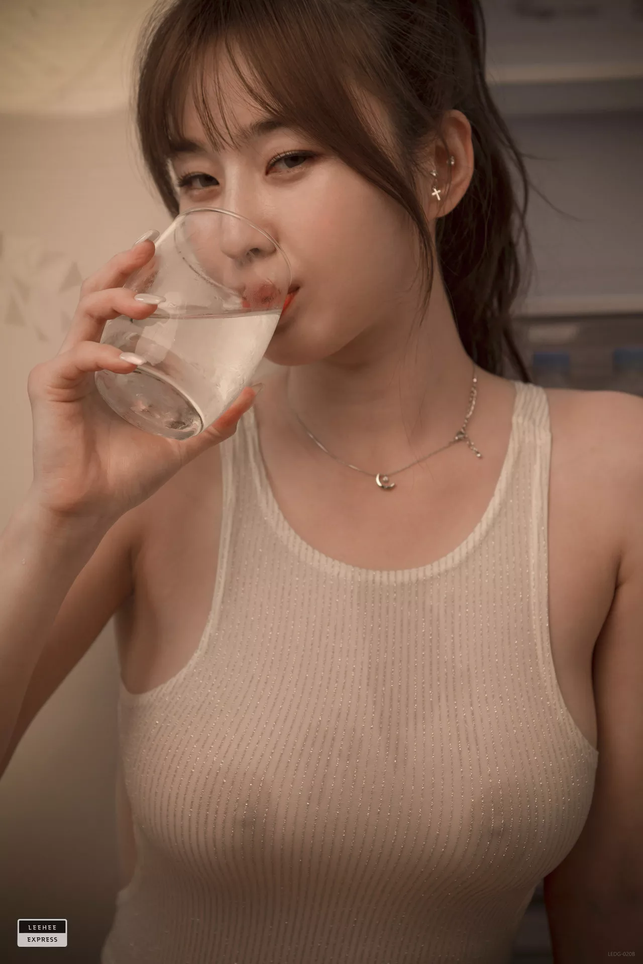 EXPRESS 优质 写真美图】 (47P) Hyeon【LEEHEE 模特 写真 利熙快运 LEDG 高丽 020B Kim Woo 美人 高丽