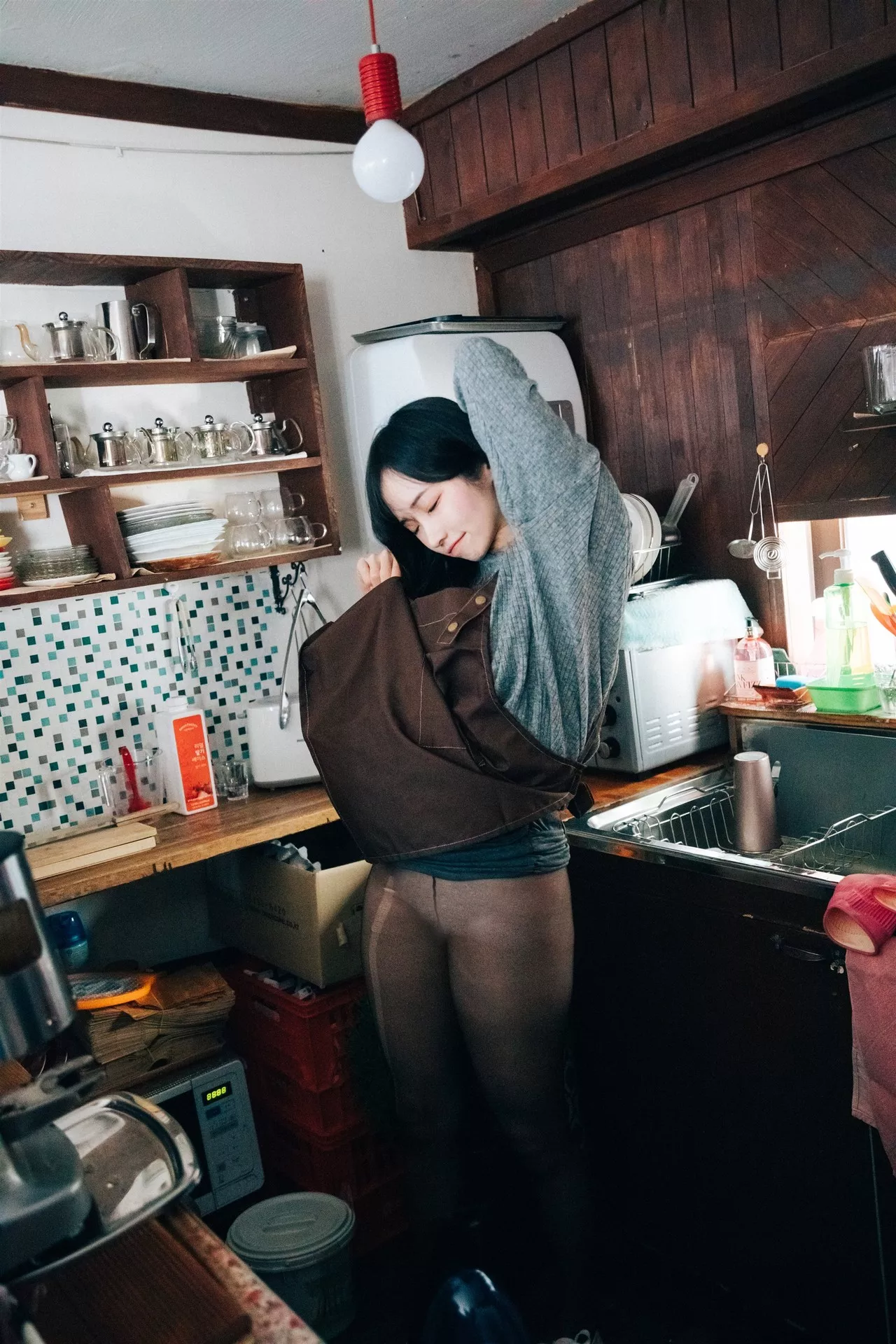 淫惰少女 美女 南韩 南韩 Bambi【Loozy Alba Cafe 全集修正 美女 写真 写真】