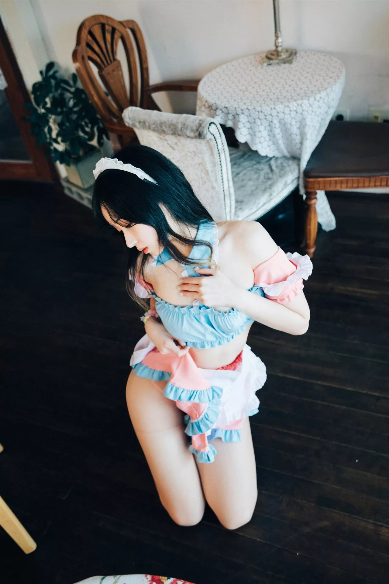 淫惰少女 美女 南韩 南韩 Bambi【Loozy Alba Cafe 全集修正 美女 写真 写真】
