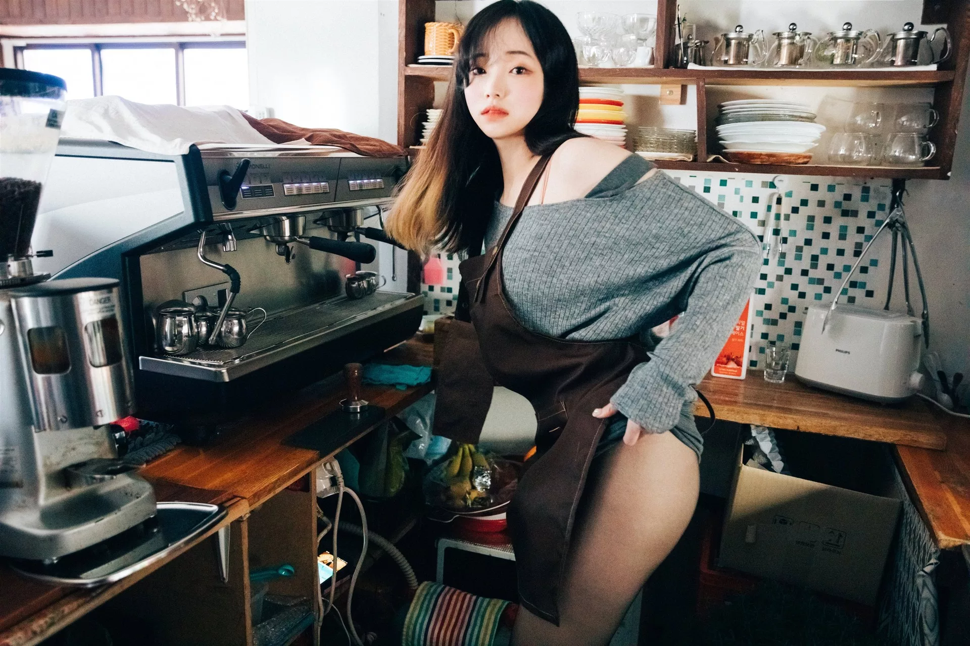 淫惰少女 美女 南韩 南韩 Bambi【Loozy Alba Cafe 全集修正 美女 写真 写真】