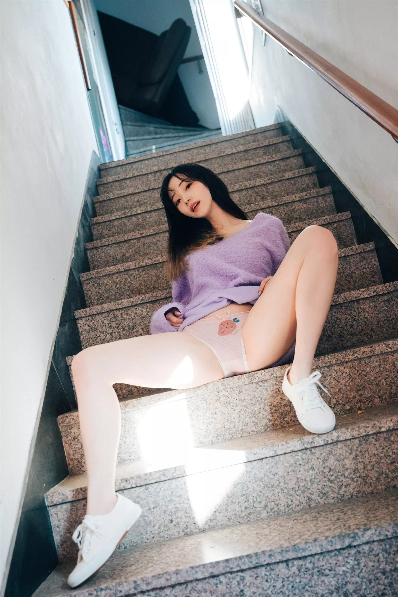淫惰少女 美女 南韩 南韩 Bambi【Loozy Alba Cafe 全集修正 美女 写真 写真】