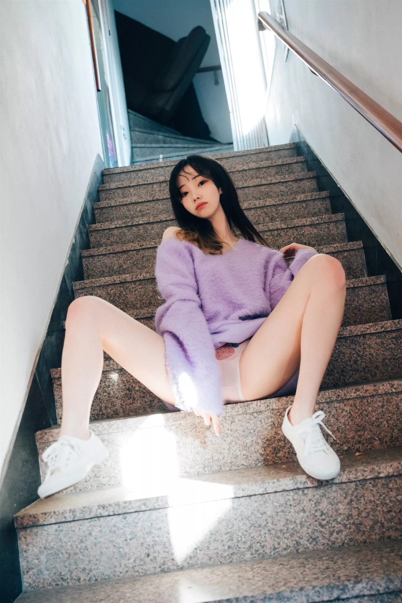 淫惰少女 美女 南韩 南韩 Bambi【Loozy Alba Cafe 全集修正 美女 写真 写真】