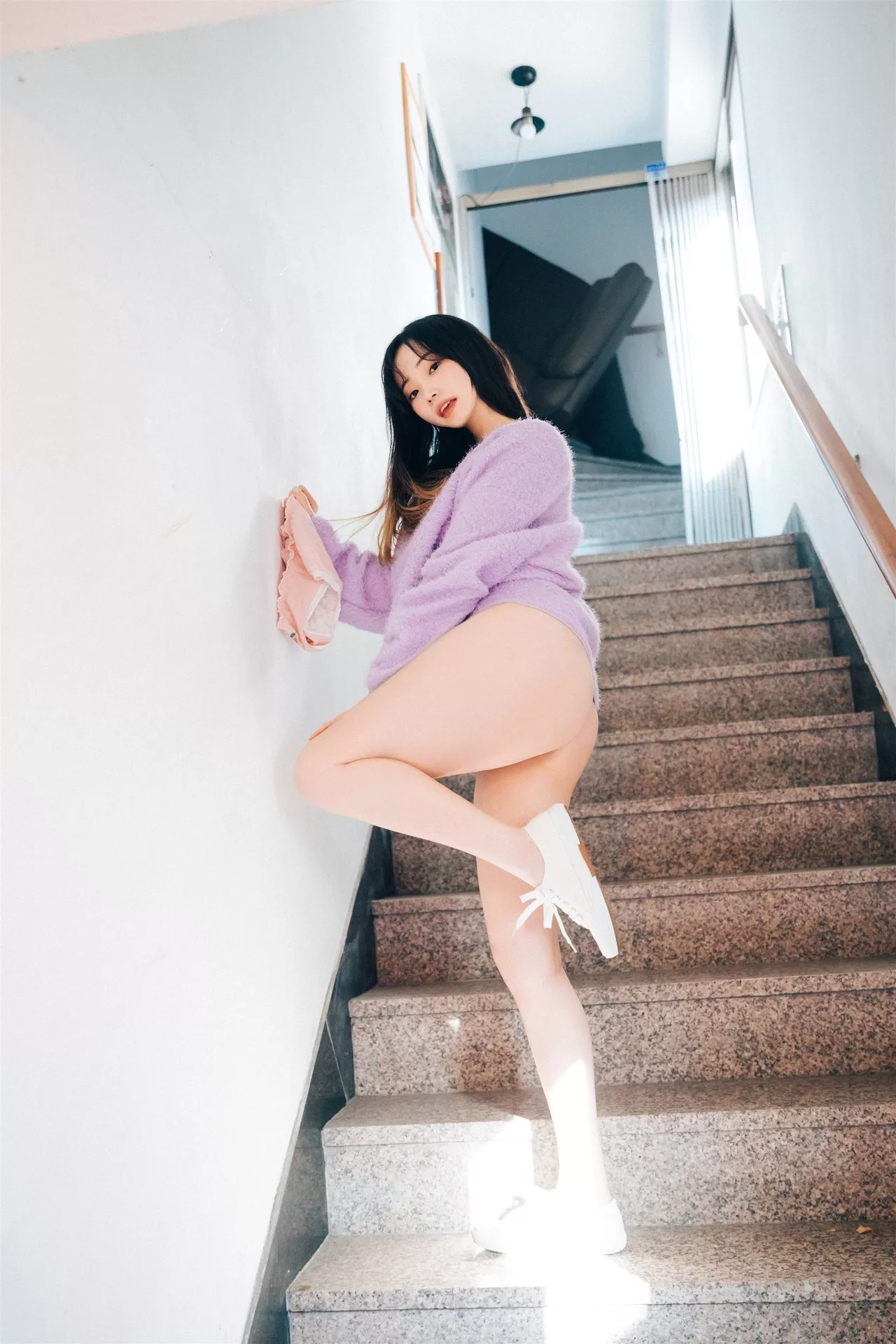 淫惰少女 美女 南韩 南韩 Bambi【Loozy Alba Cafe 全集修正 美女 写真 写真】