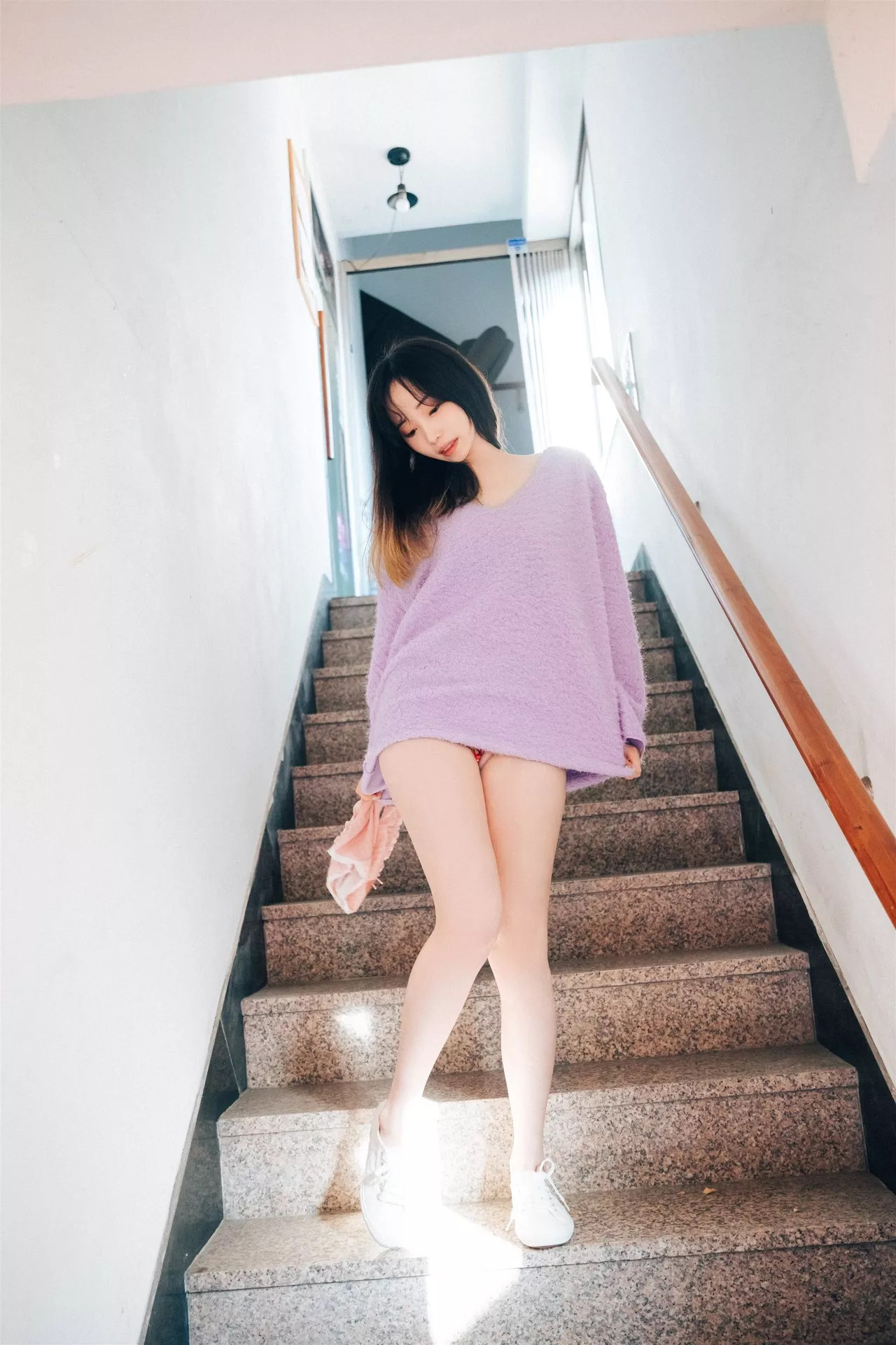 淫惰少女 美女 南韩 南韩 Bambi【Loozy Alba Cafe 全集修正 美女 写真 写真】