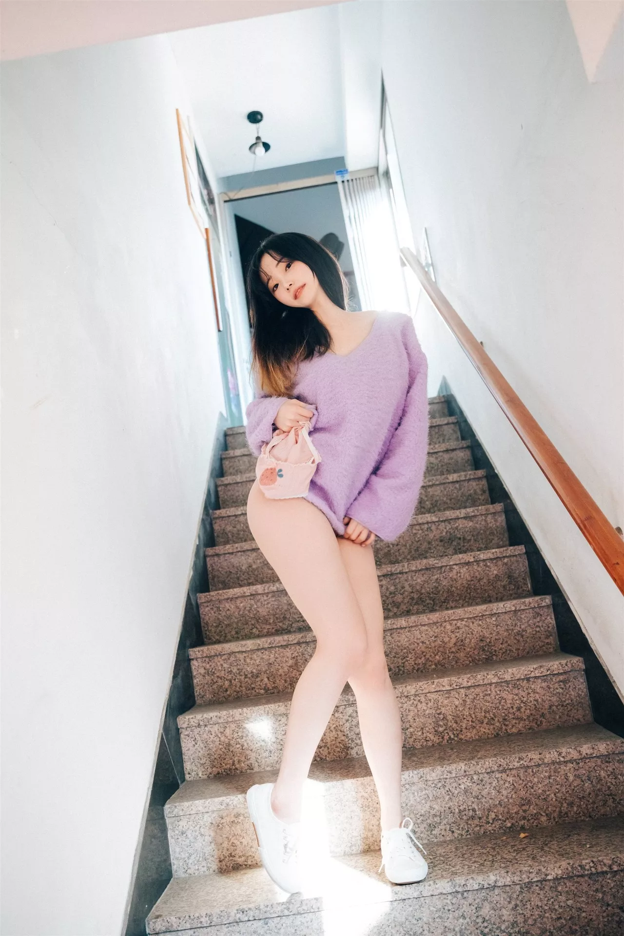 淫惰少女 美女 南韩 南韩 Bambi【Loozy Alba Cafe 全集修正 美女 写真 写真】