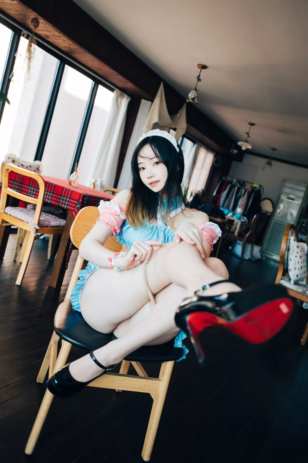 淫惰少女 美女 南韩 南韩 Bambi【Loozy Alba Cafe 全集修正 美女 写真 写真】
