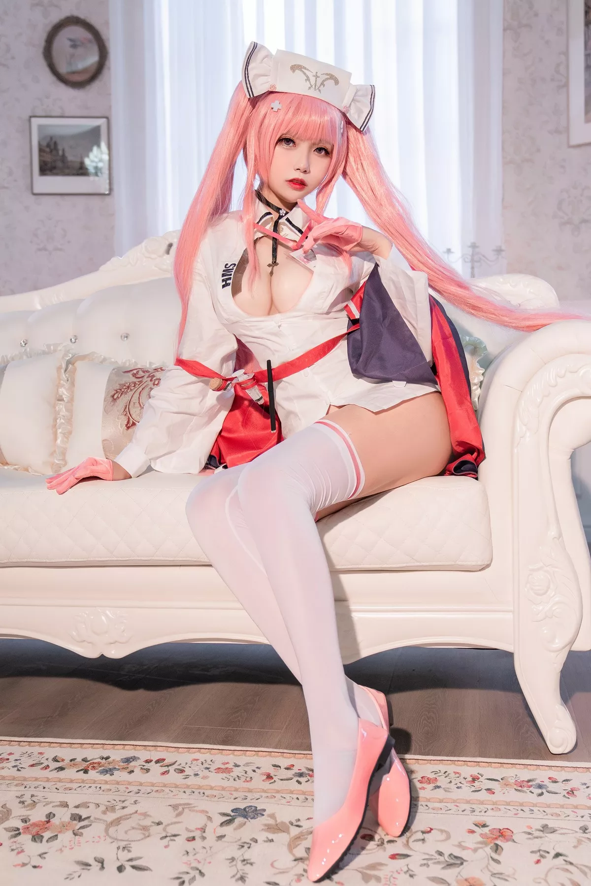 Lane) 女神 英仙座、真爱 Nurse Ver. 福报 (Azur 【Momo 葵葵】 ko Perseus Cosplay