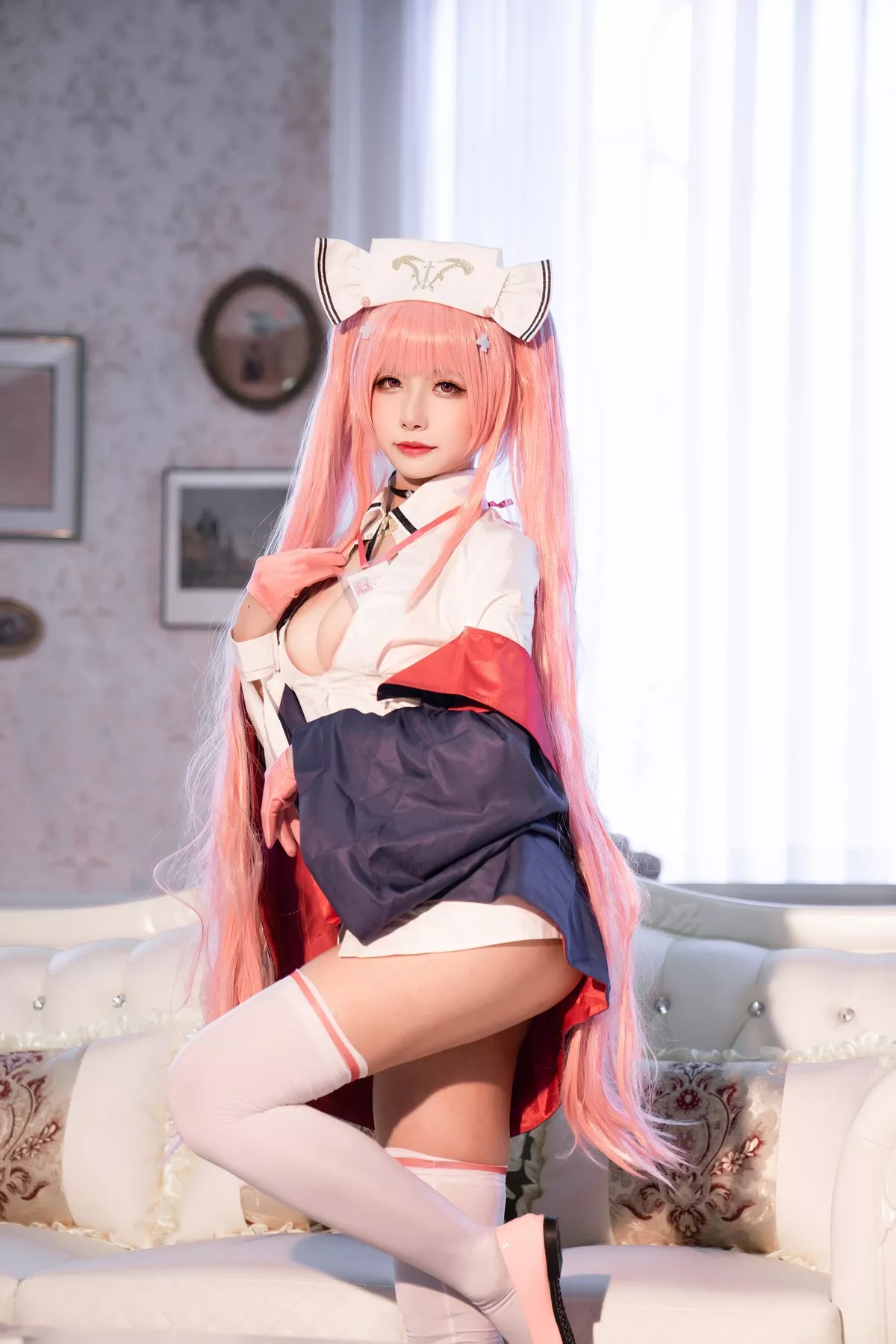 Lane) 女神 英仙座、真爱 Nurse Ver. 福报 (Azur 【Momo 葵葵】 ko Perseus Cosplay