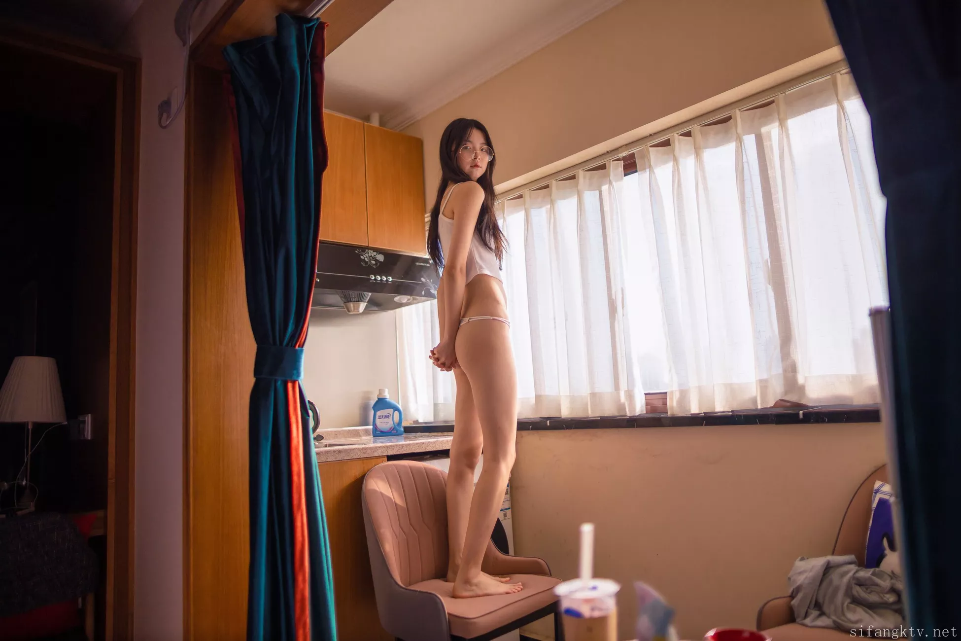 优秀摄影组图 《无色�瓤恪� 林书辞