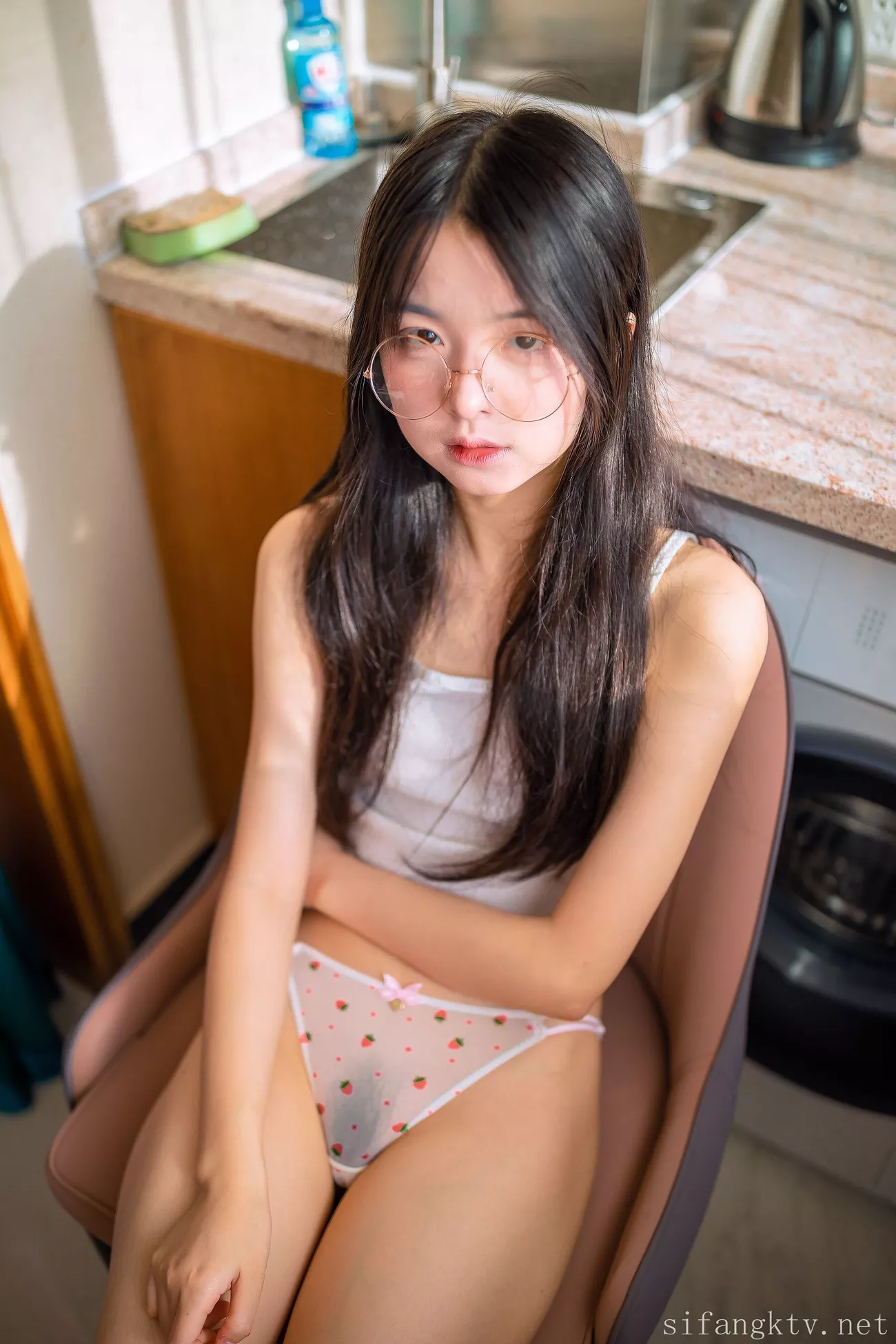 优秀摄影组图 《无色�瓤恪� 林书辞