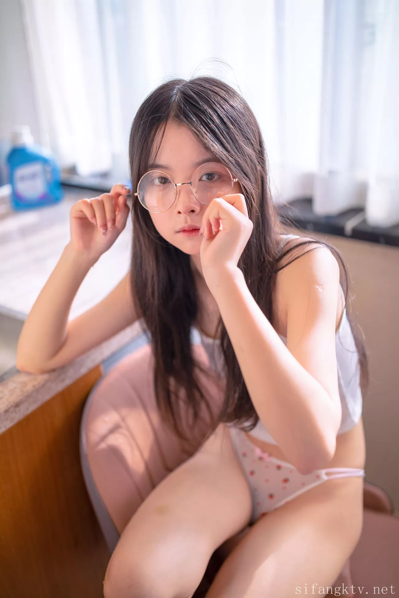 优秀摄影组图 《无色�瓤恪� 林书辞