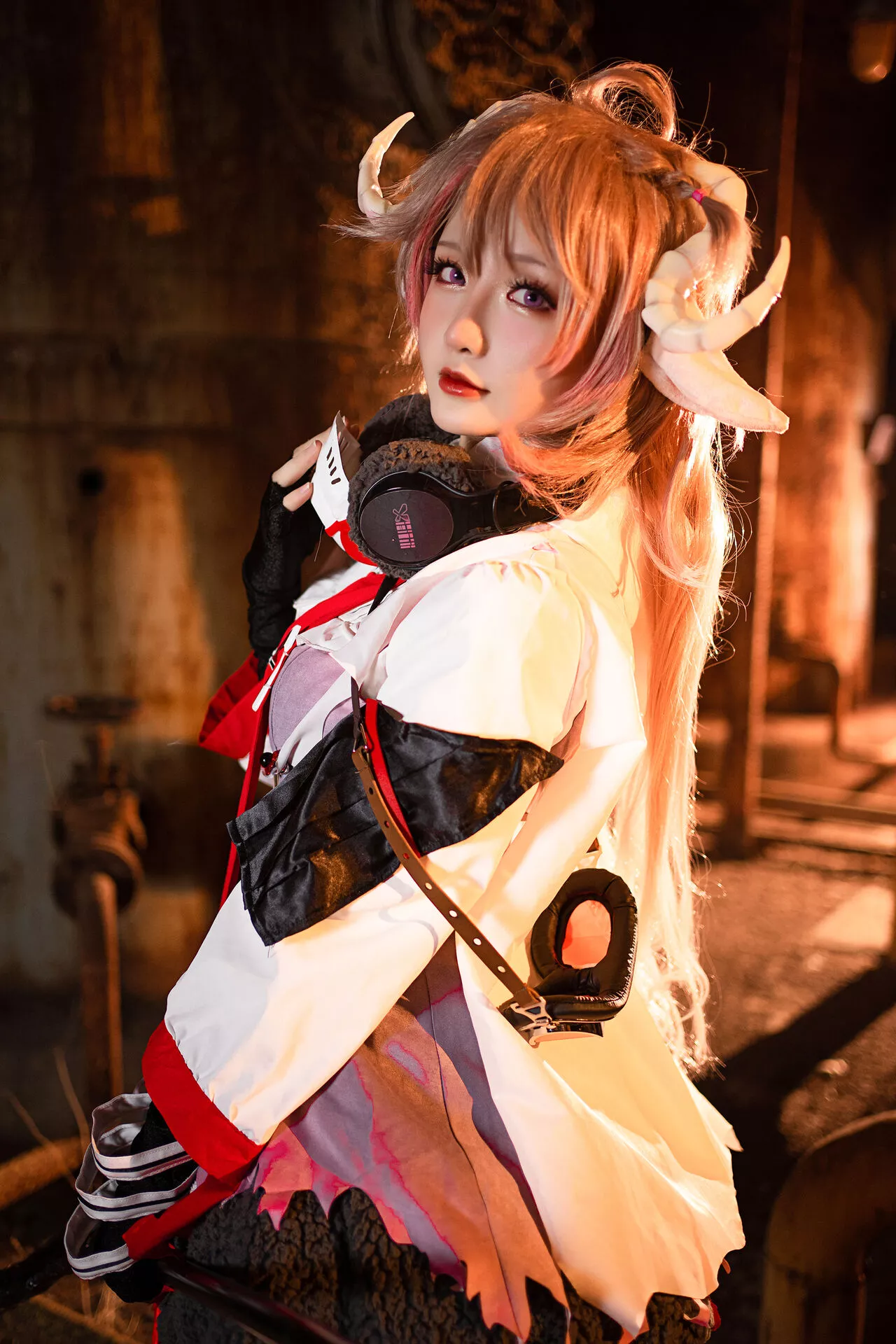 【Hoshilily 尤物 Cosplay 星之迟迟】 福利 Arknights Eyjafjalla